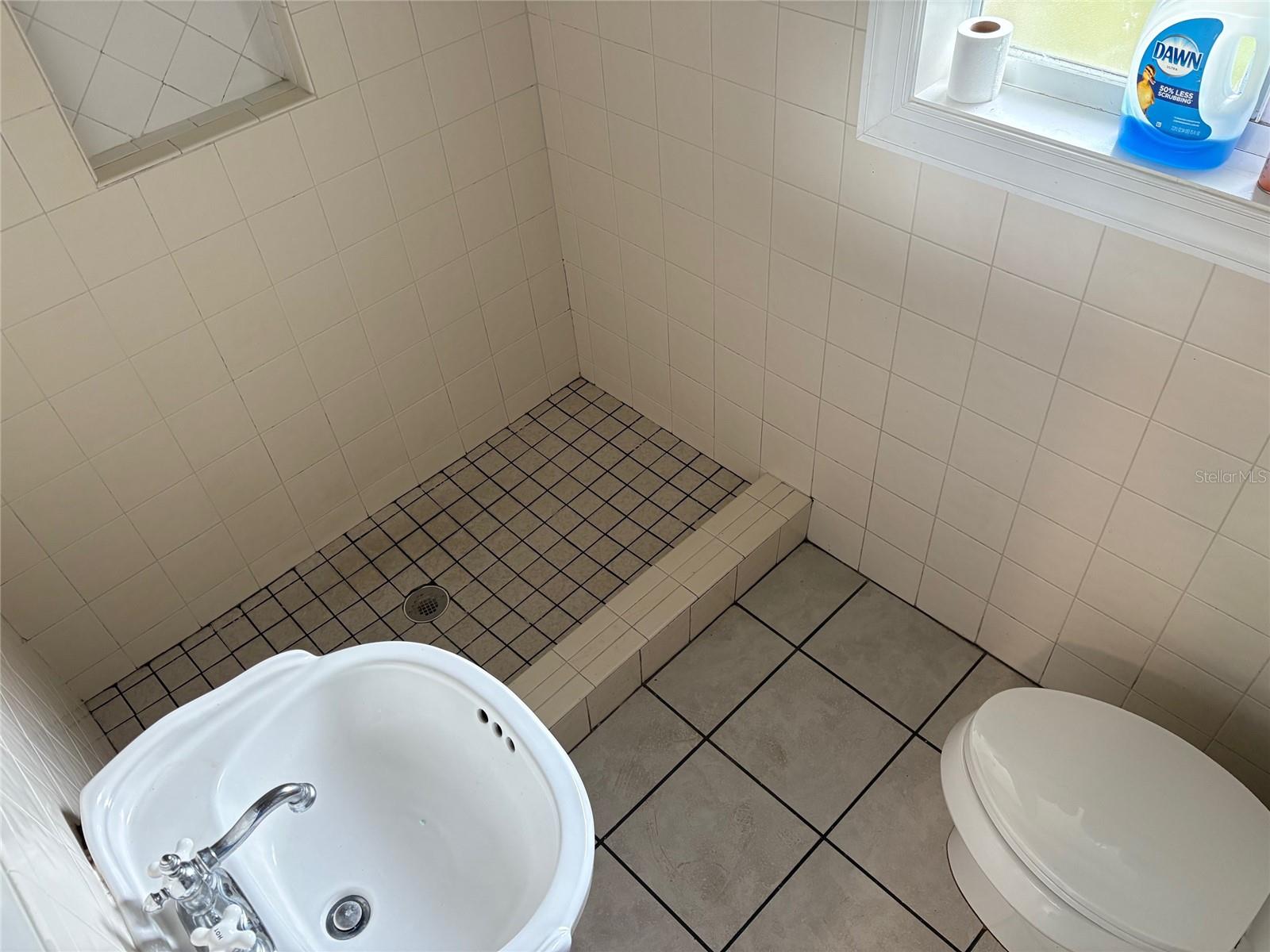 Image 8 of 13 For 401 36th Street