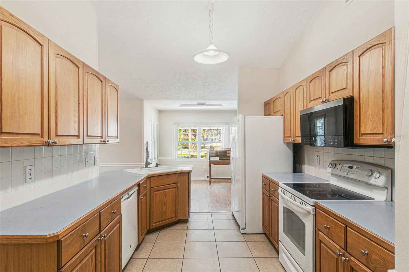 Image 11 of 31 For 36517 Francis Drive