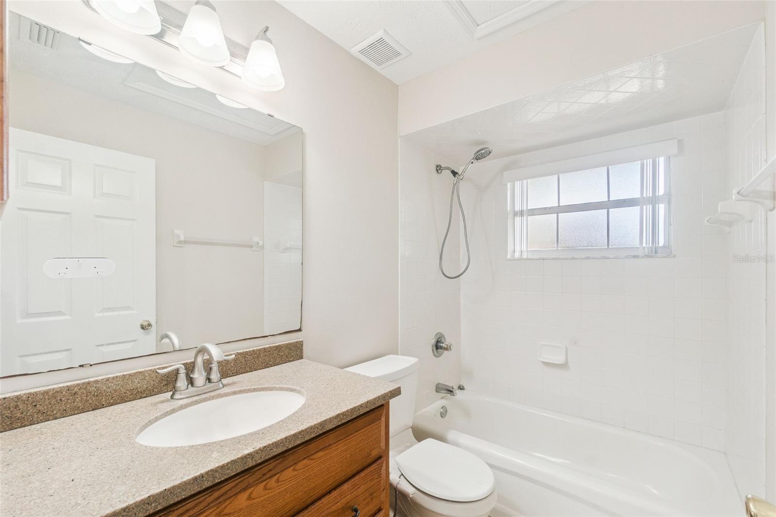 Image 19 of 31 For 36517 Francis Drive