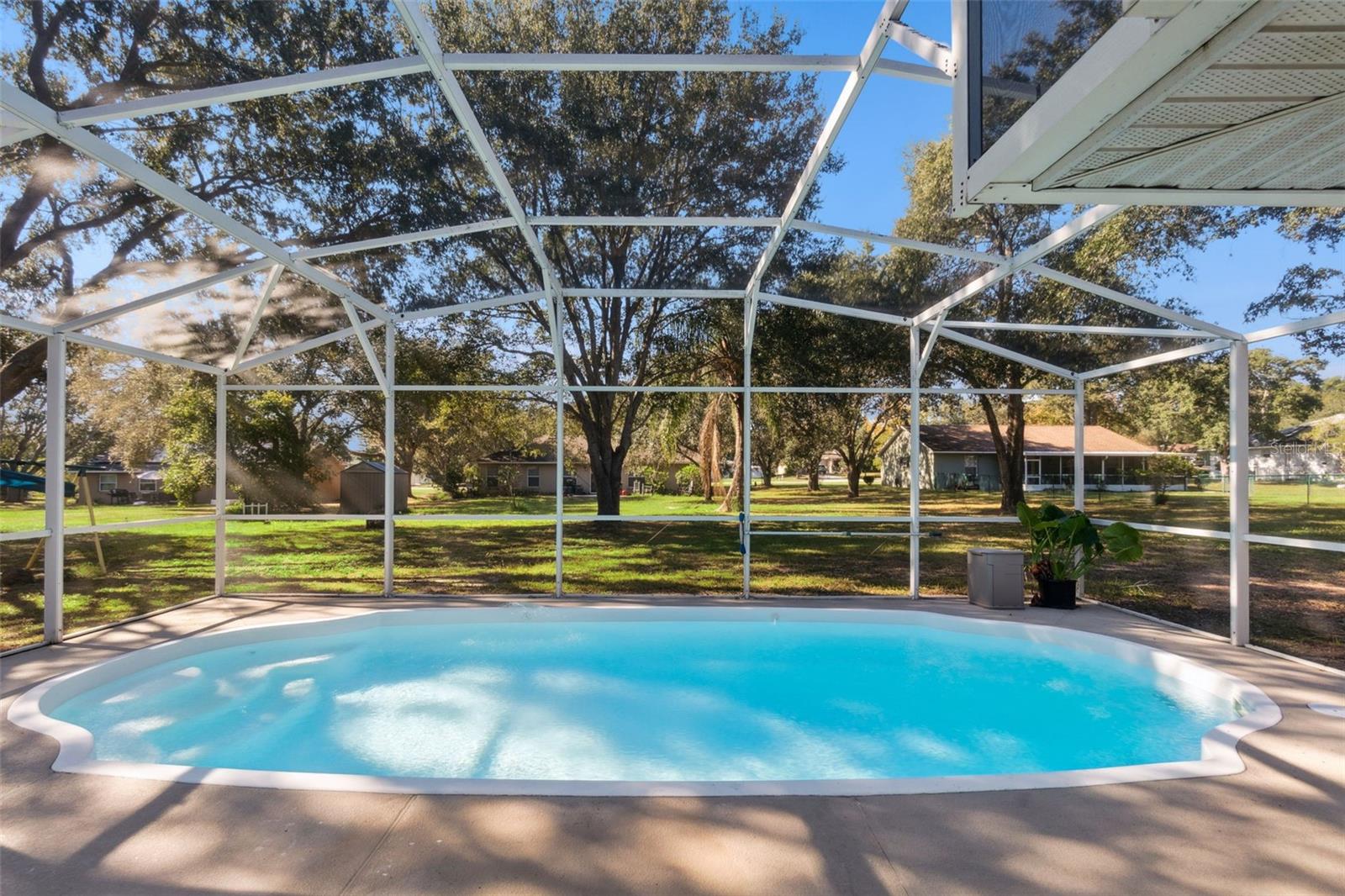 Image 22 of 31 For 36517 Francis Drive