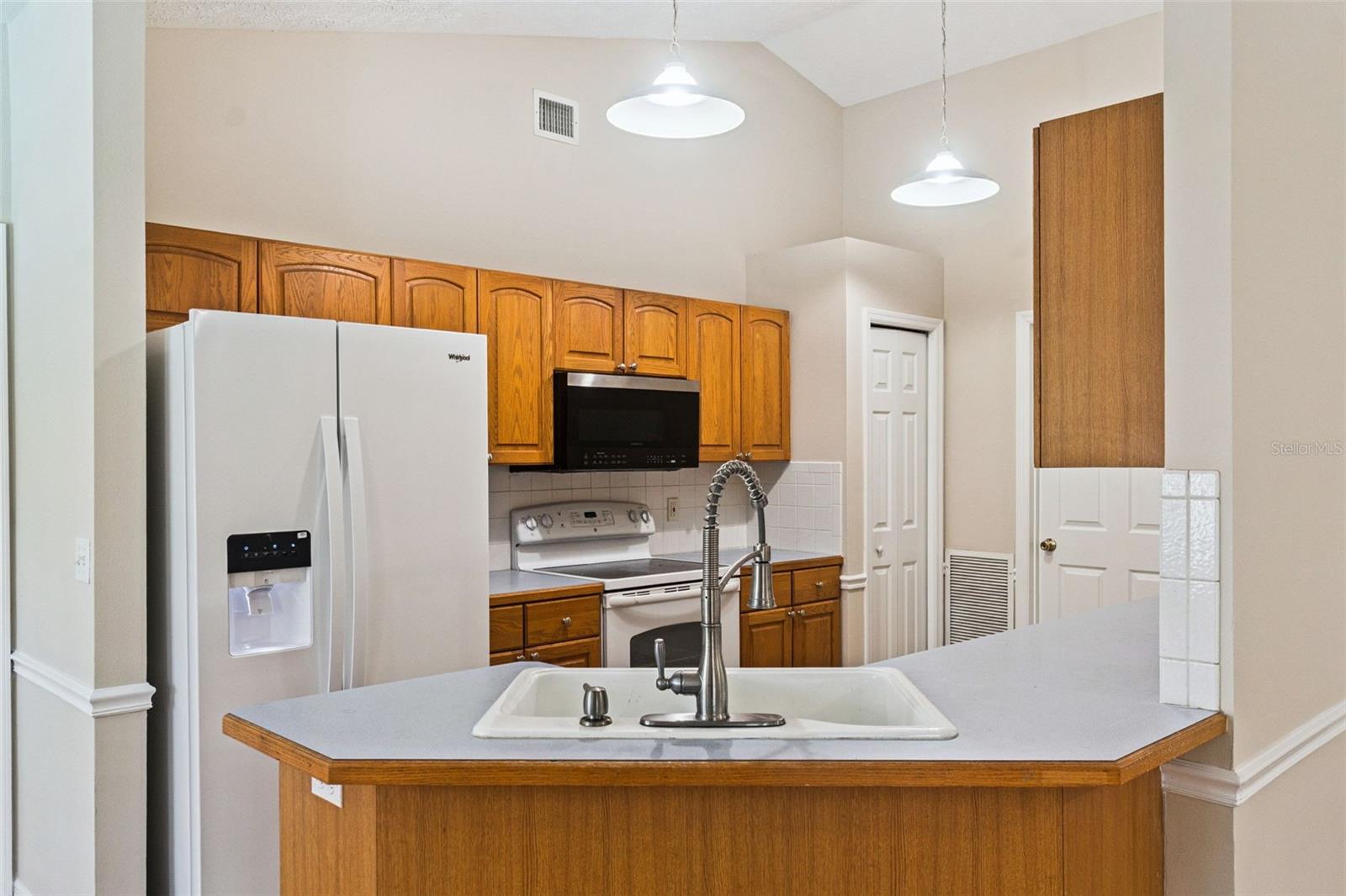 Image 7 of 31 For 36517 Francis Drive