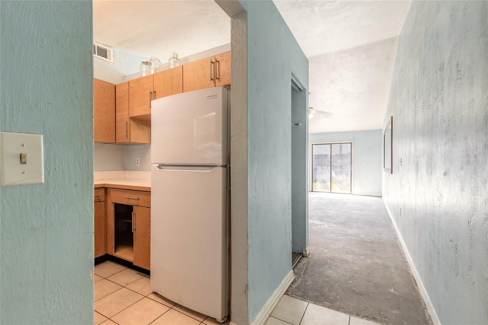 Image 3 of 26 For 1678 Espanola Avenue