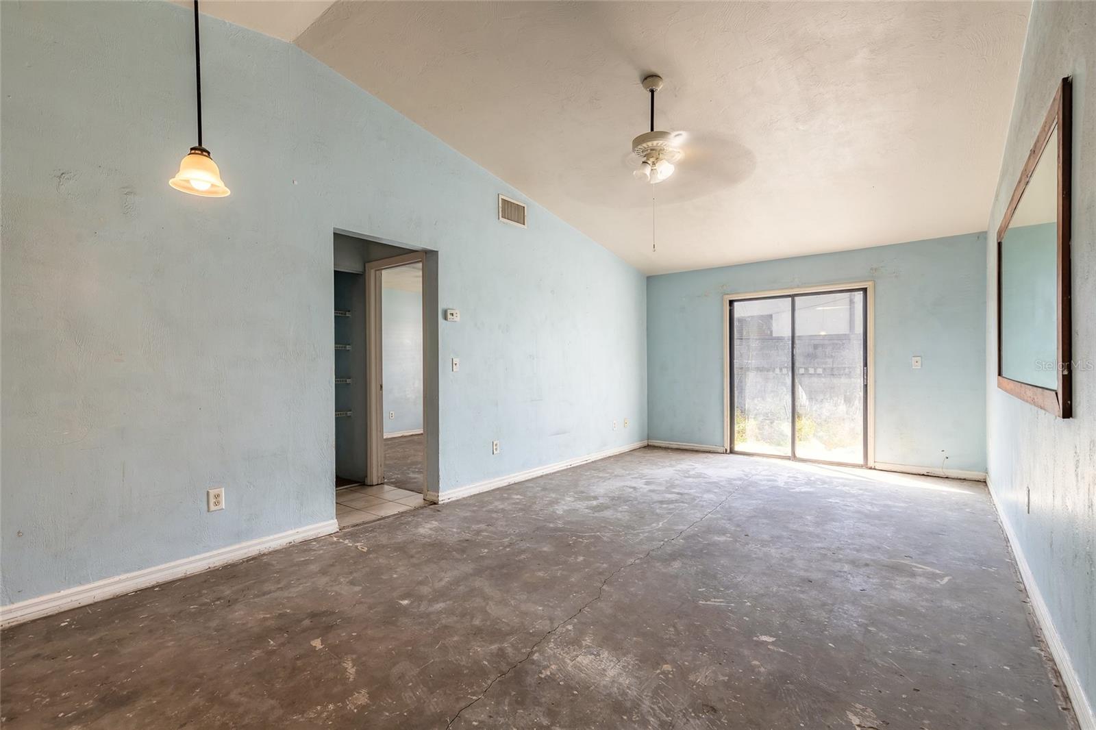 Image 4 of 26 For 1678 Espanola Avenue