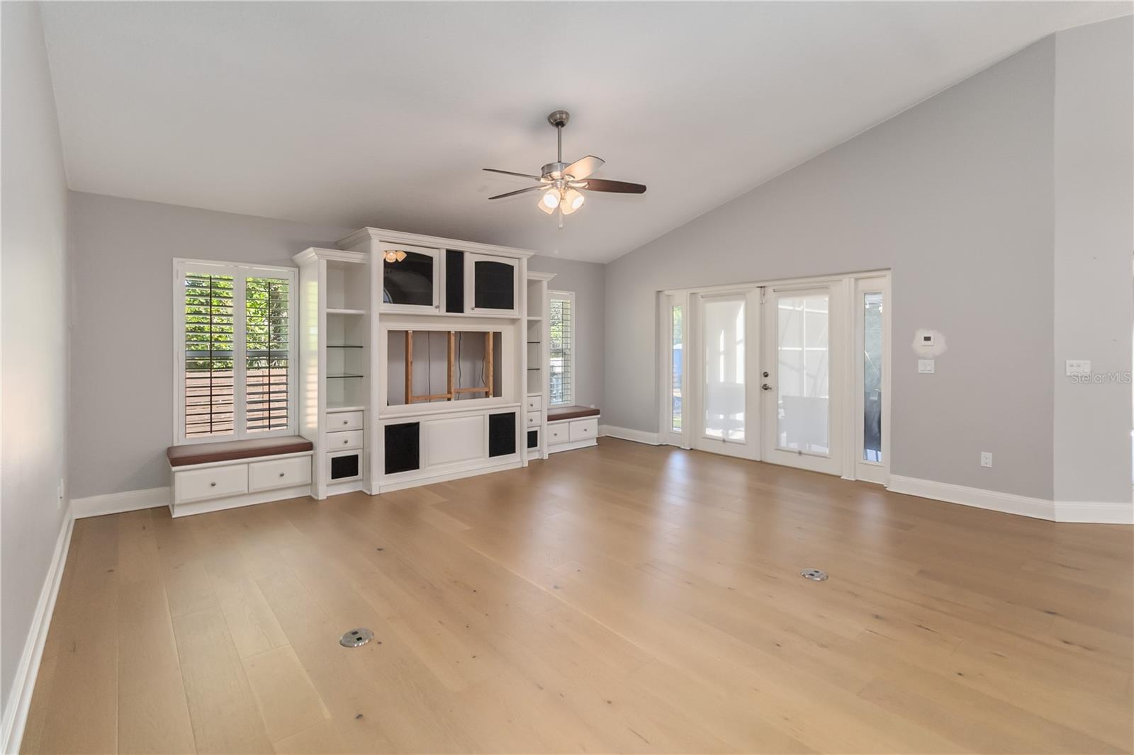 Image 10 of 55 For 449 Mandalay Road