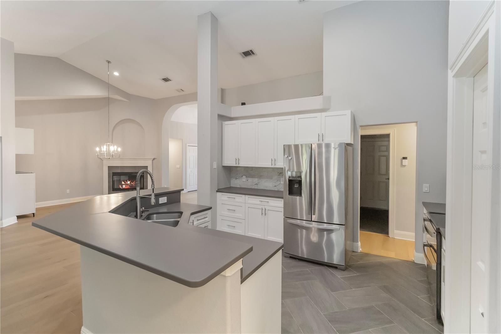 Image 13 of 55 For 449 Mandalay Road