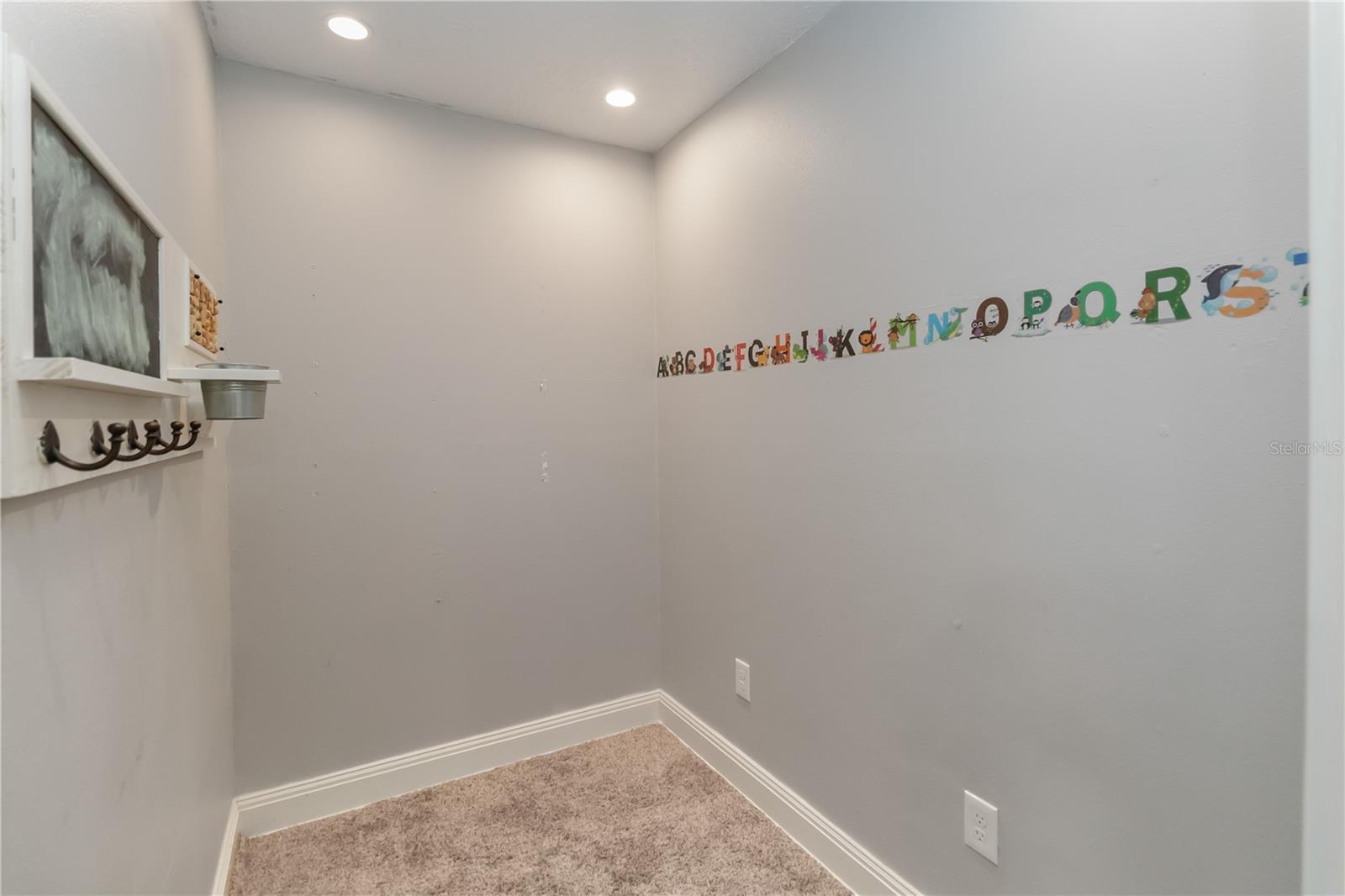 Image 23 of 55 For 449 Mandalay Road