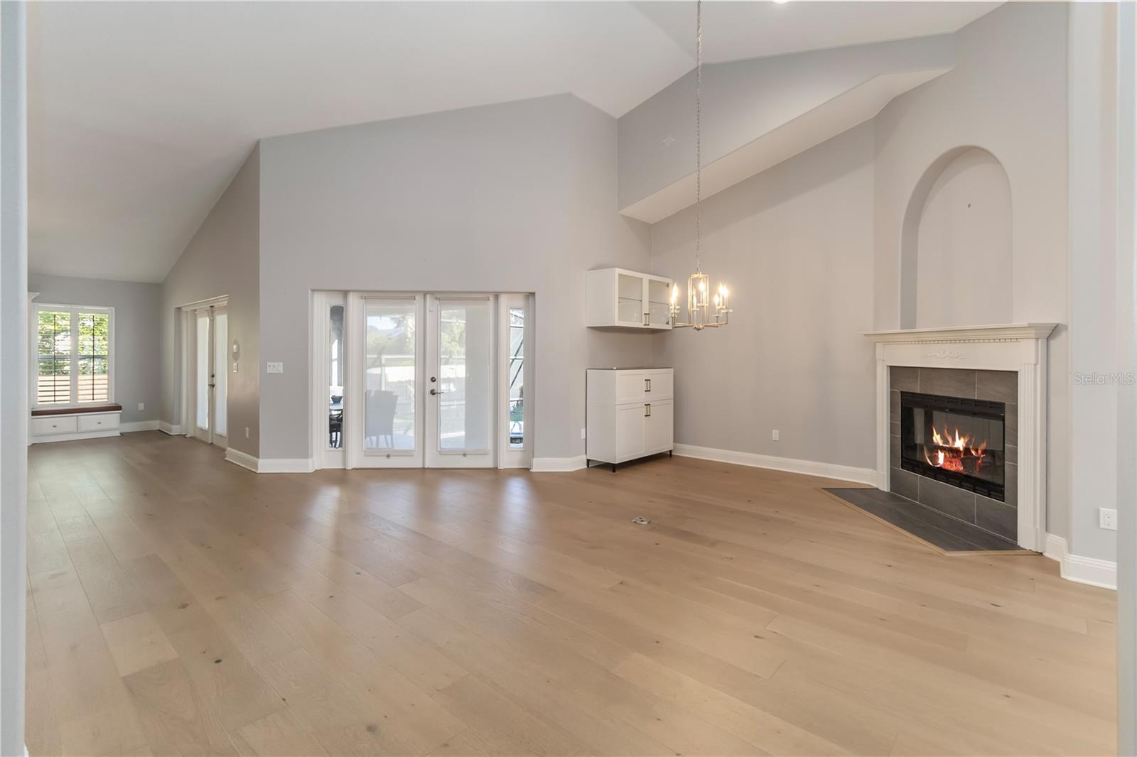 Image 7 of 55 For 449 Mandalay Road