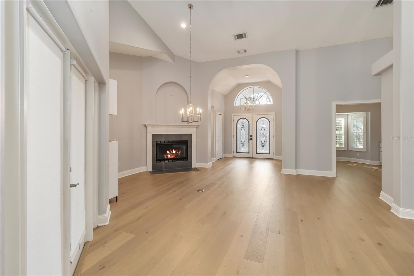 Image 8 of 55 For 449 Mandalay Road