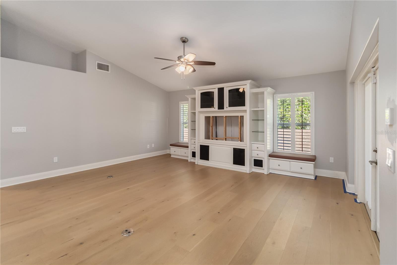 Image 9 of 55 For 449 Mandalay Road