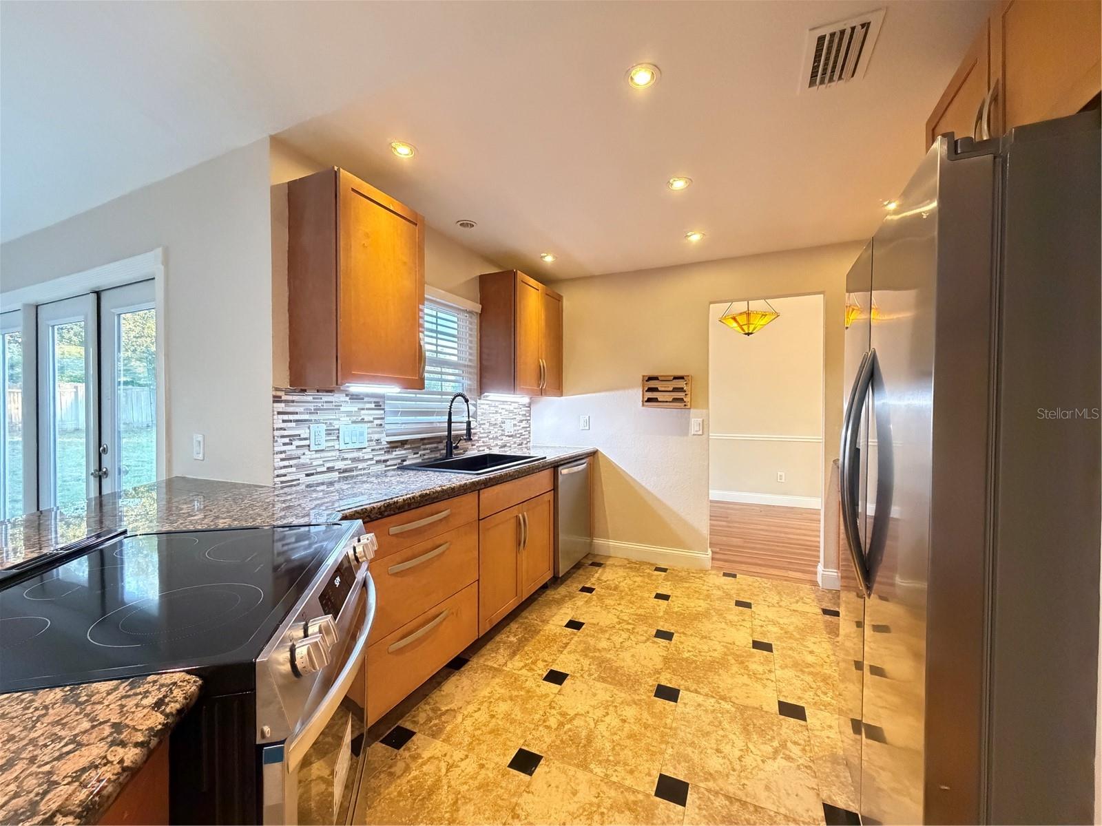 Image 5 of 36 For 221 Dempsey Way