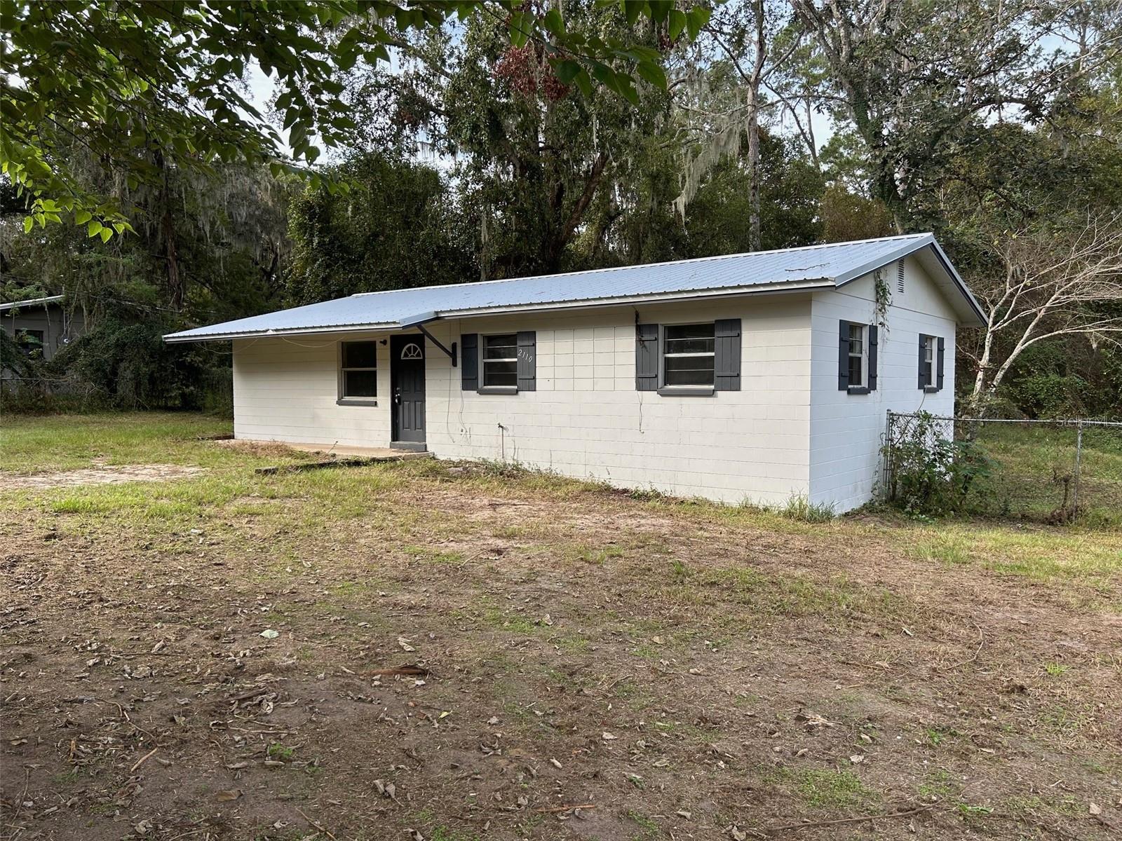 Image 12 of 13 For 2110 43rd Terrace