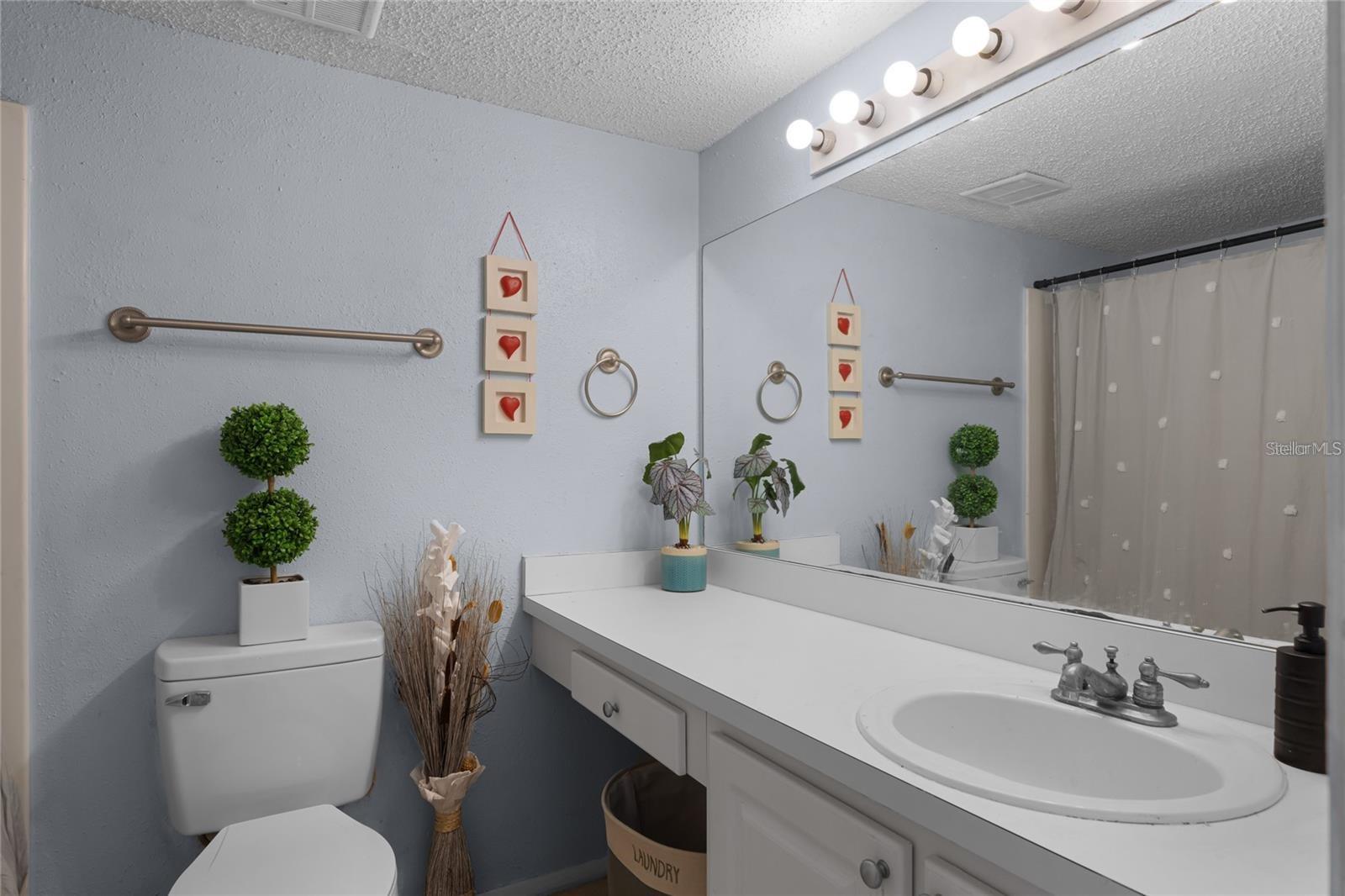 Image 16 of 23 For 120 Blue Pointe Way 340