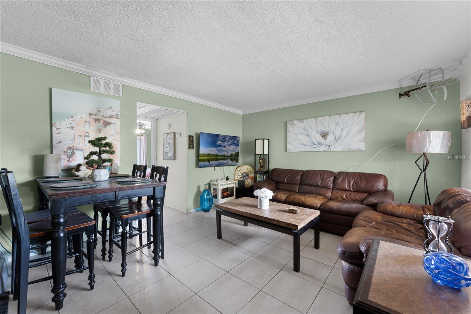 Image 6 of 23 For 120 Blue Pointe Way 340