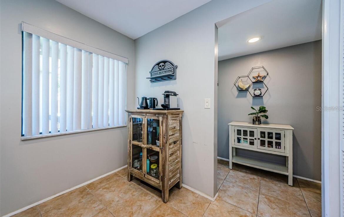 Image 7 of 18 For 124 Nina Way 24