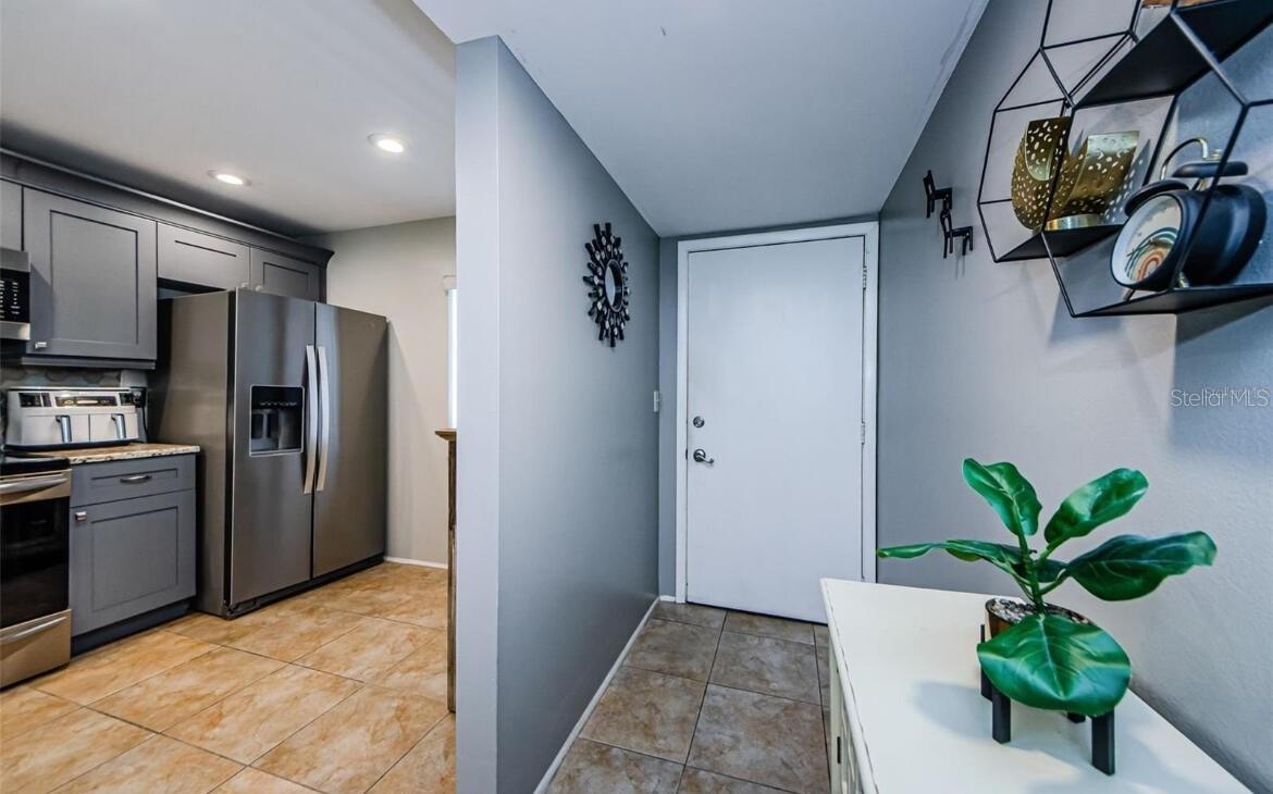 Image 8 of 18 For 124 Nina Way 24