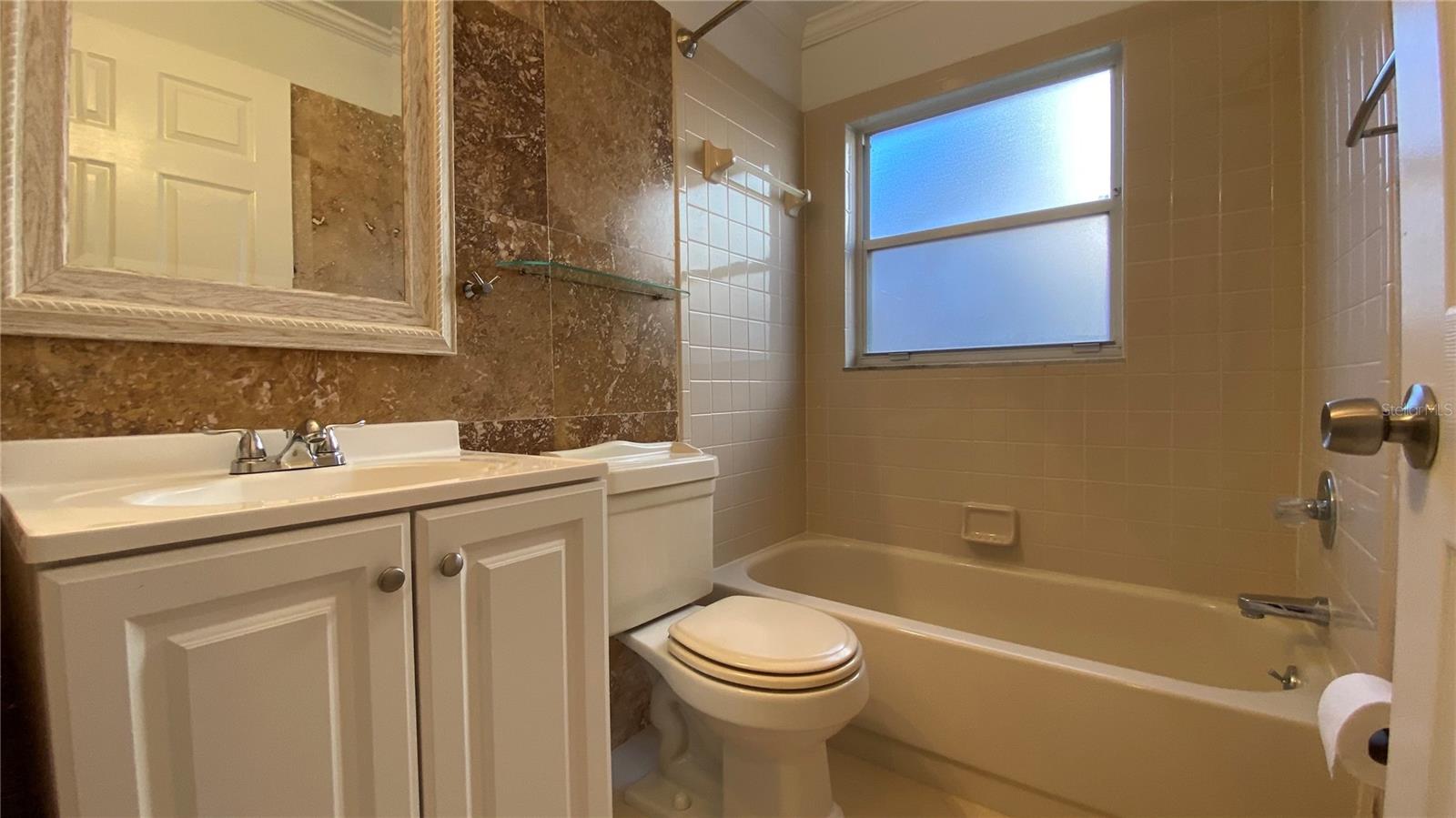 Image 31 of 34 For 1973 Tiptree Circle