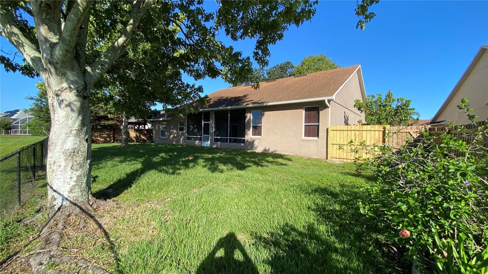 Image 33 of 34 For 1973 Tiptree Circle