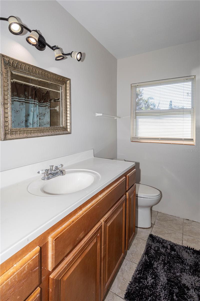 Image 11 of 20 For 776 Carew Avenue