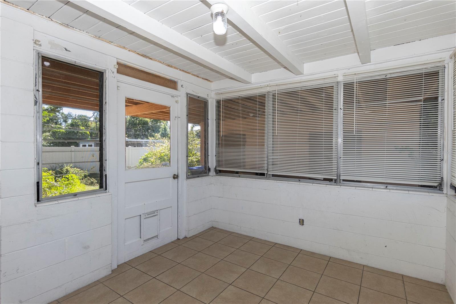 Image 18 of 20 For 776 Carew Avenue