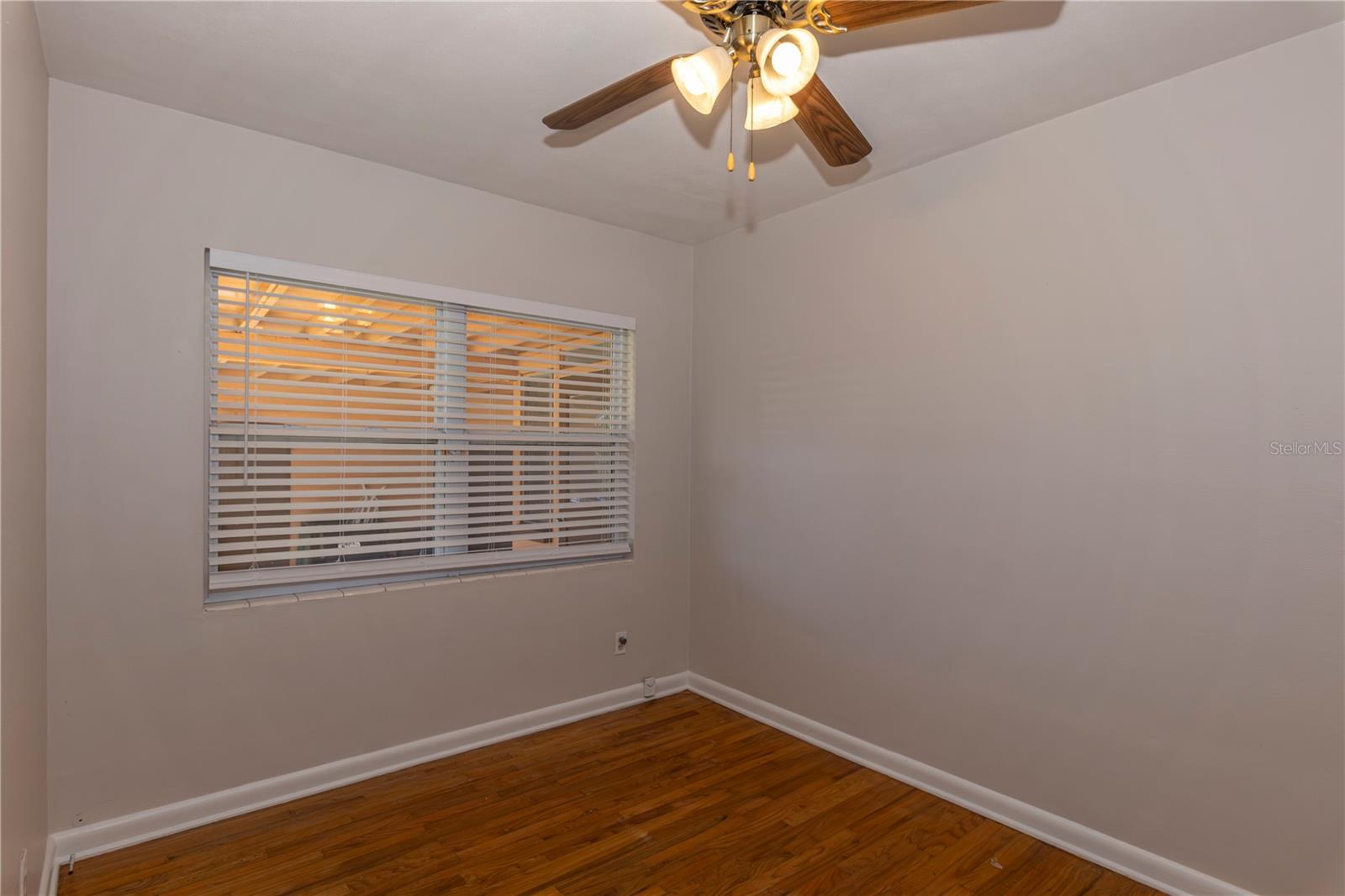 Image 8 of 20 For 776 Carew Avenue