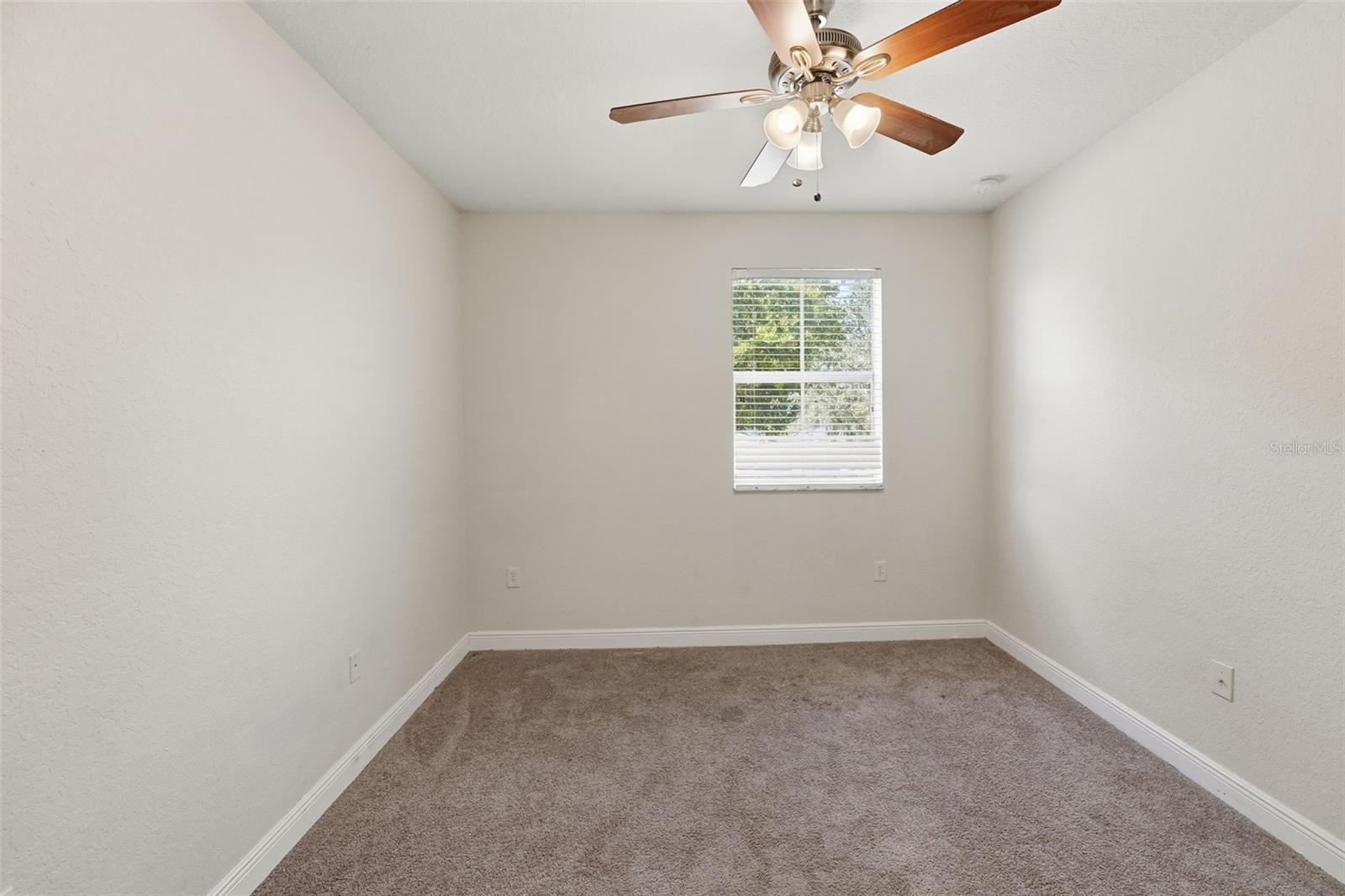 Image 18 of 37 For 12433 122nd Court