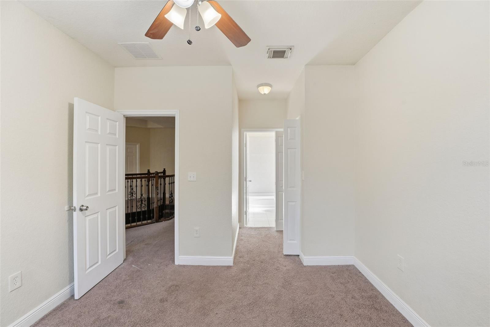 Image 19 of 37 For 12433 122nd Court