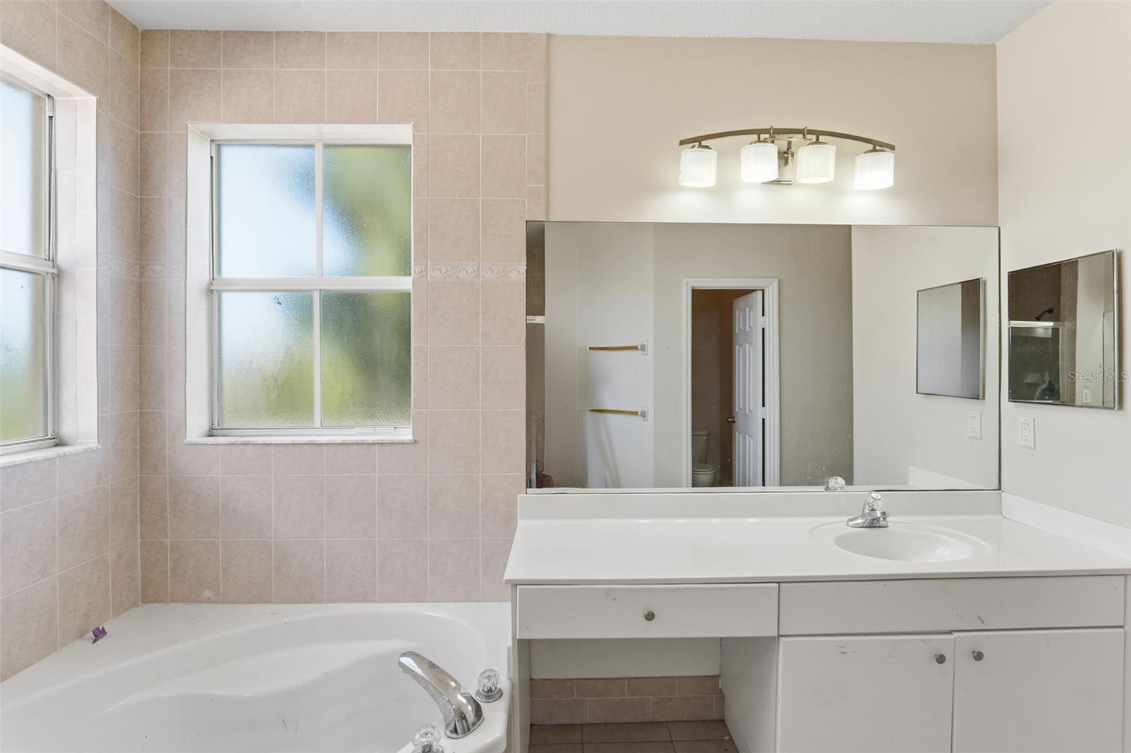 Image 24 of 37 For 12433 122nd Court