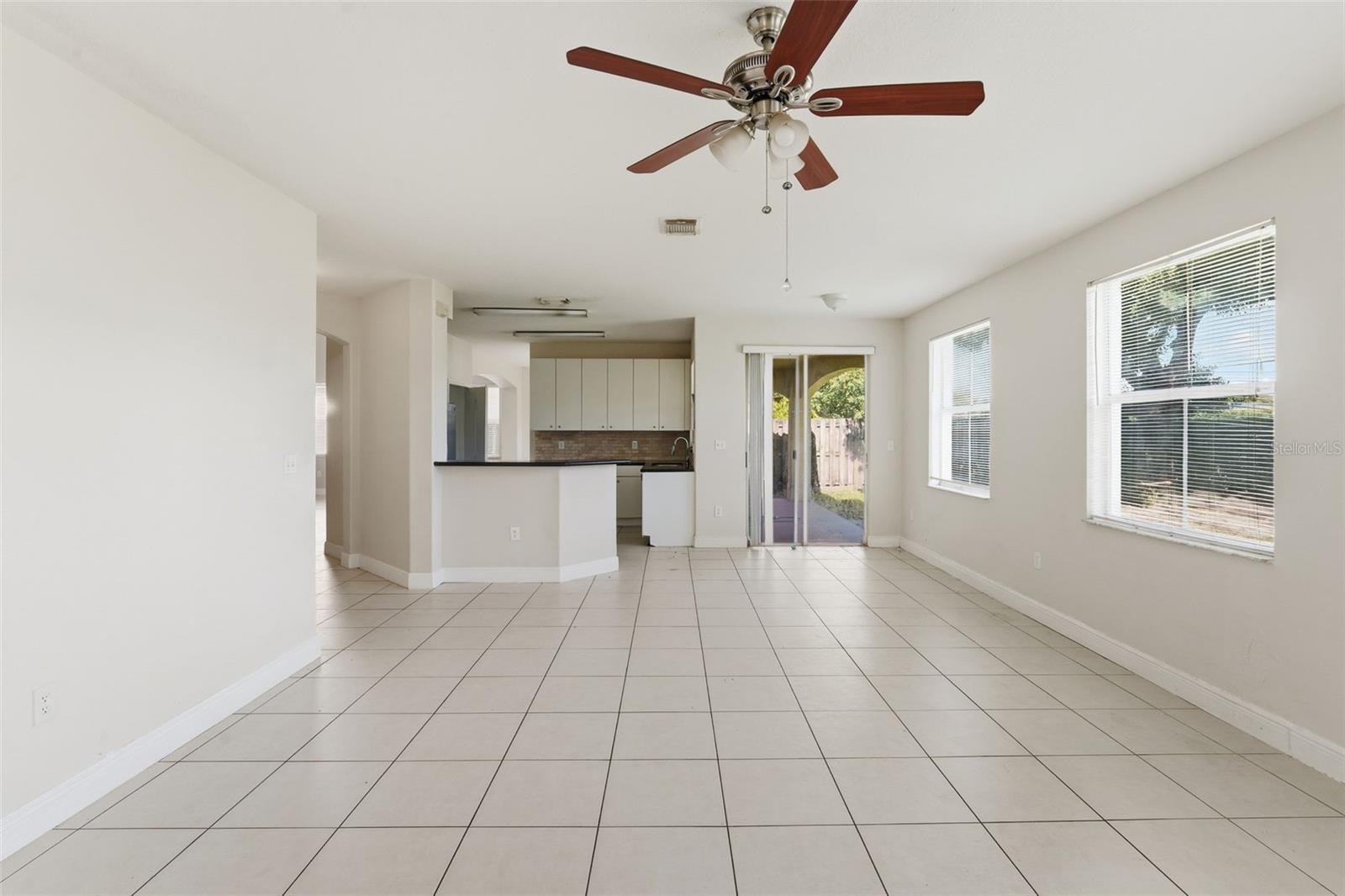 Image 7 of 37 For 12433 122nd Court