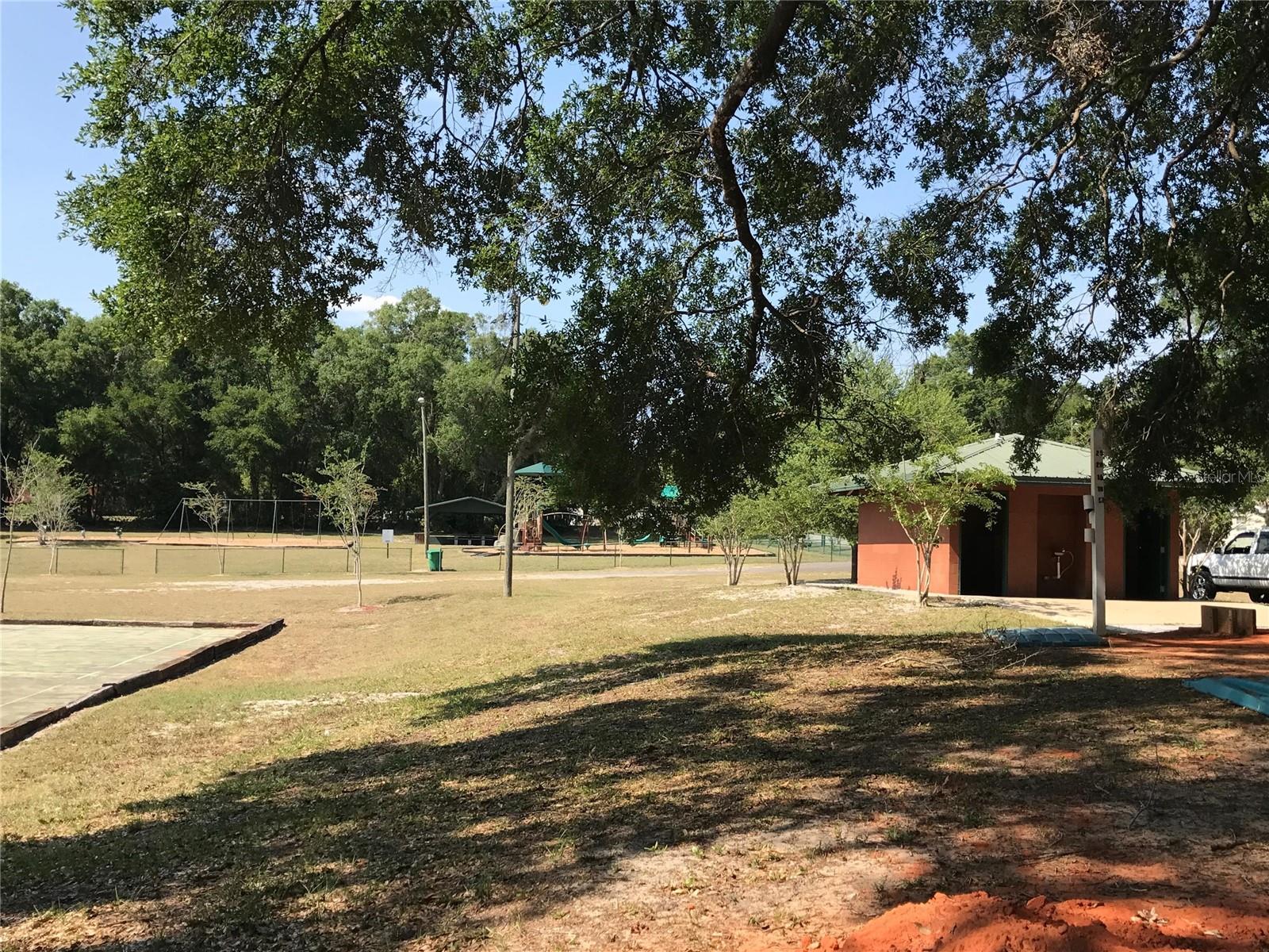 Image 4 of 7 For 555 Voorhis Avenue