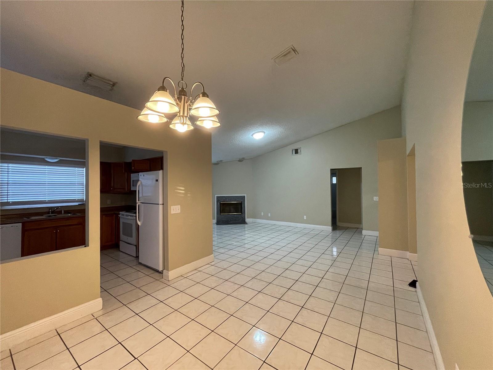 Image 4 of 9 For 1723 Elk Spring Drive