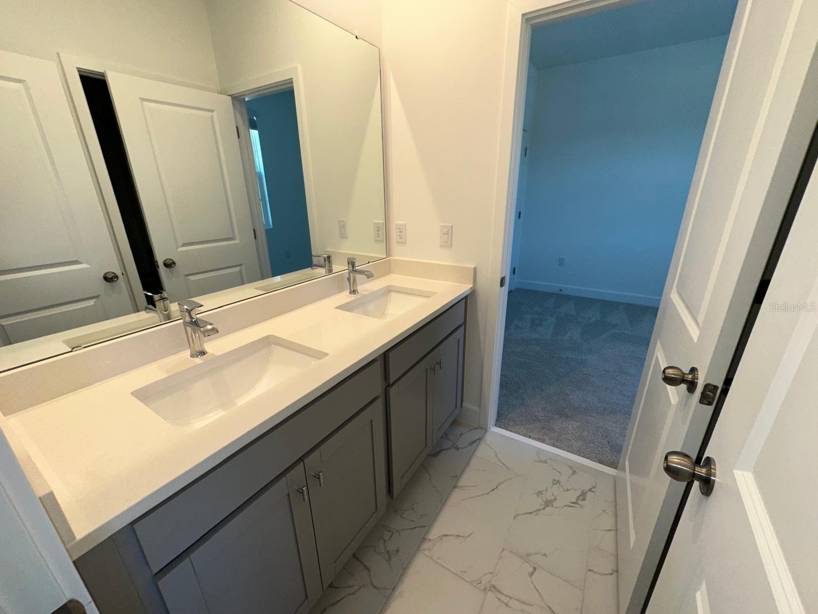 Image 19 of 35 For 2432 Celebration Blvd Boulevard