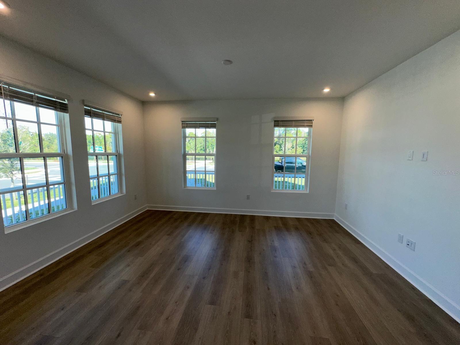 Image 7 of 35 For 2432 Celebration Blvd Boulevard