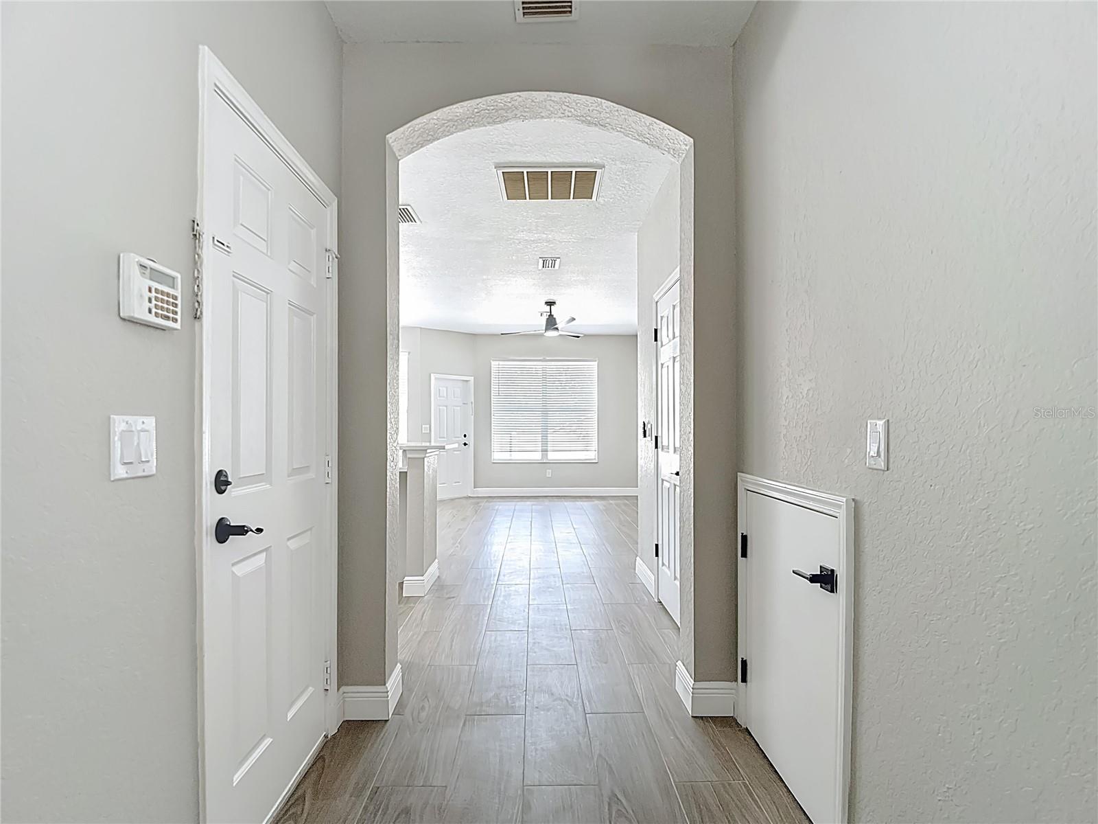 Image 18 of 67 For 1206 Summergate Drive