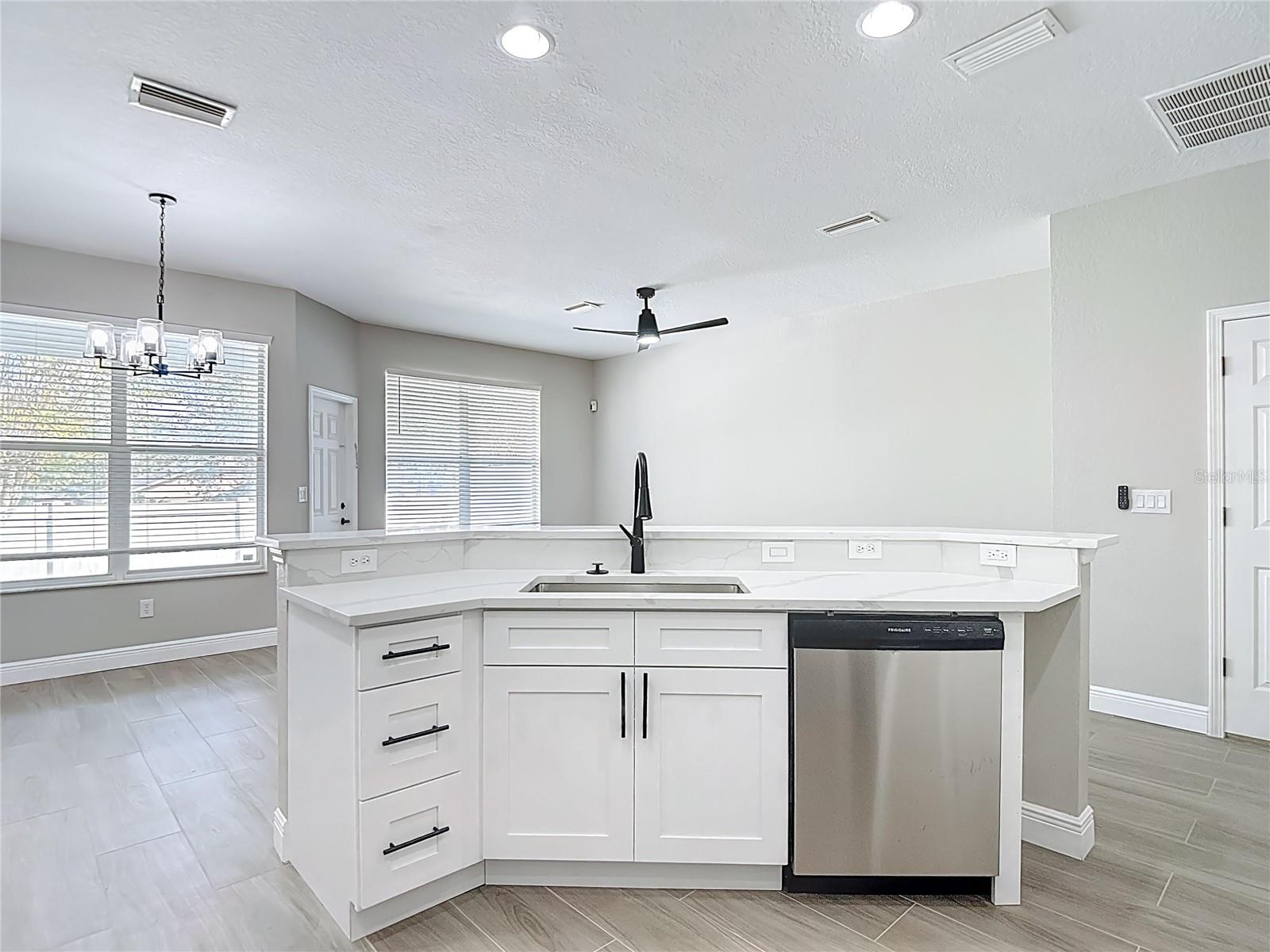 Image 22 of 67 For 1206 Summergate Drive