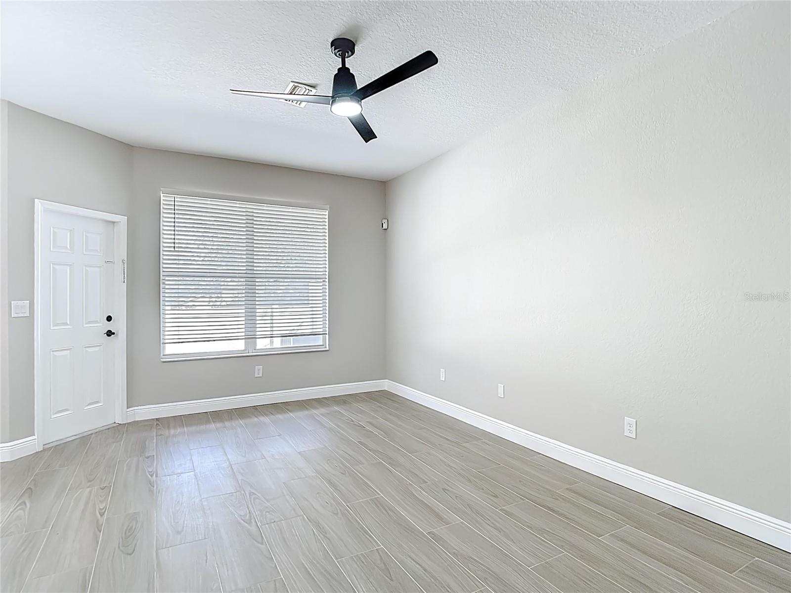 Image 35 of 67 For 1206 Summergate Drive