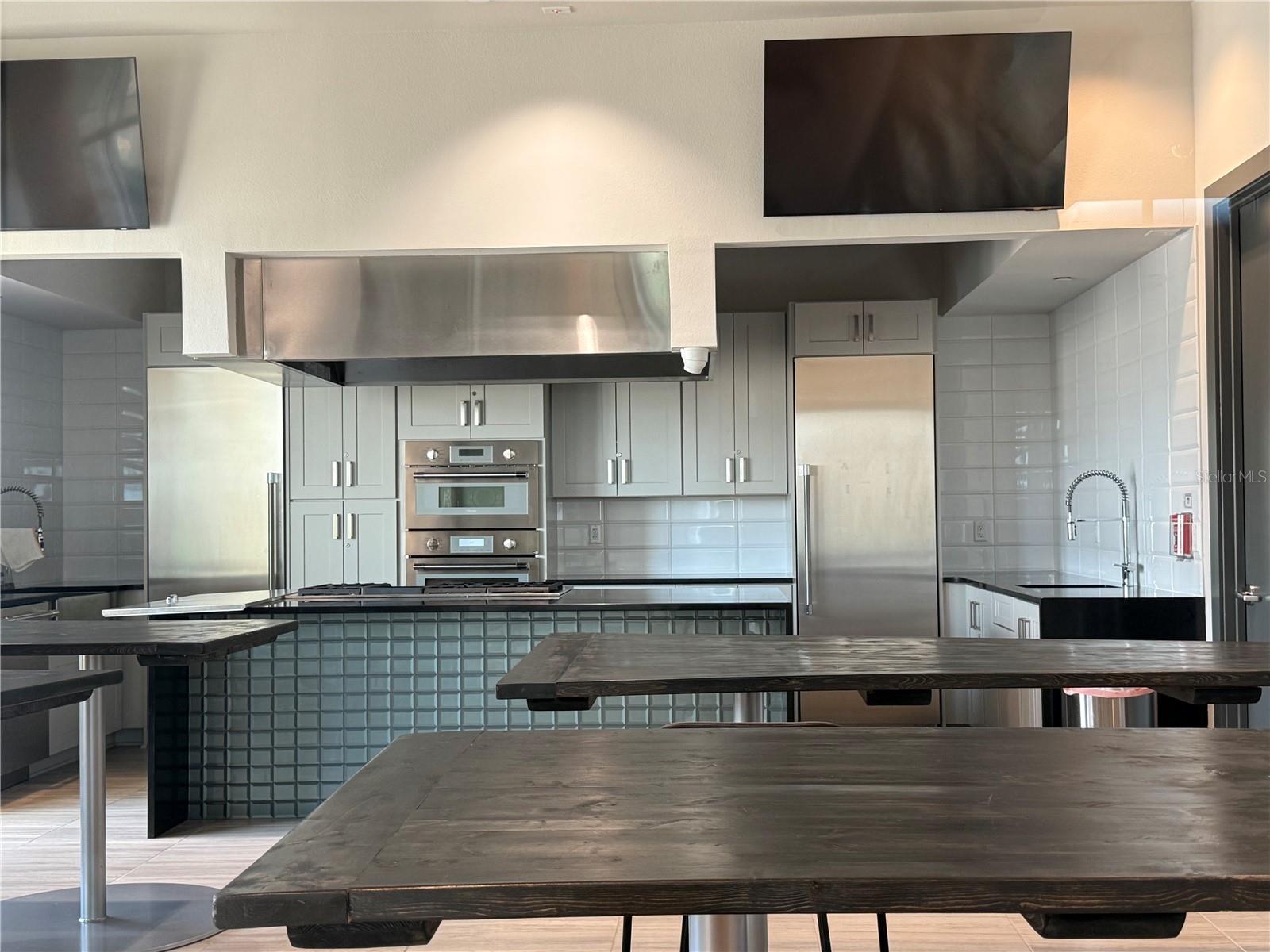 Image 36 of 43 For 2516 Yellow Brick Road