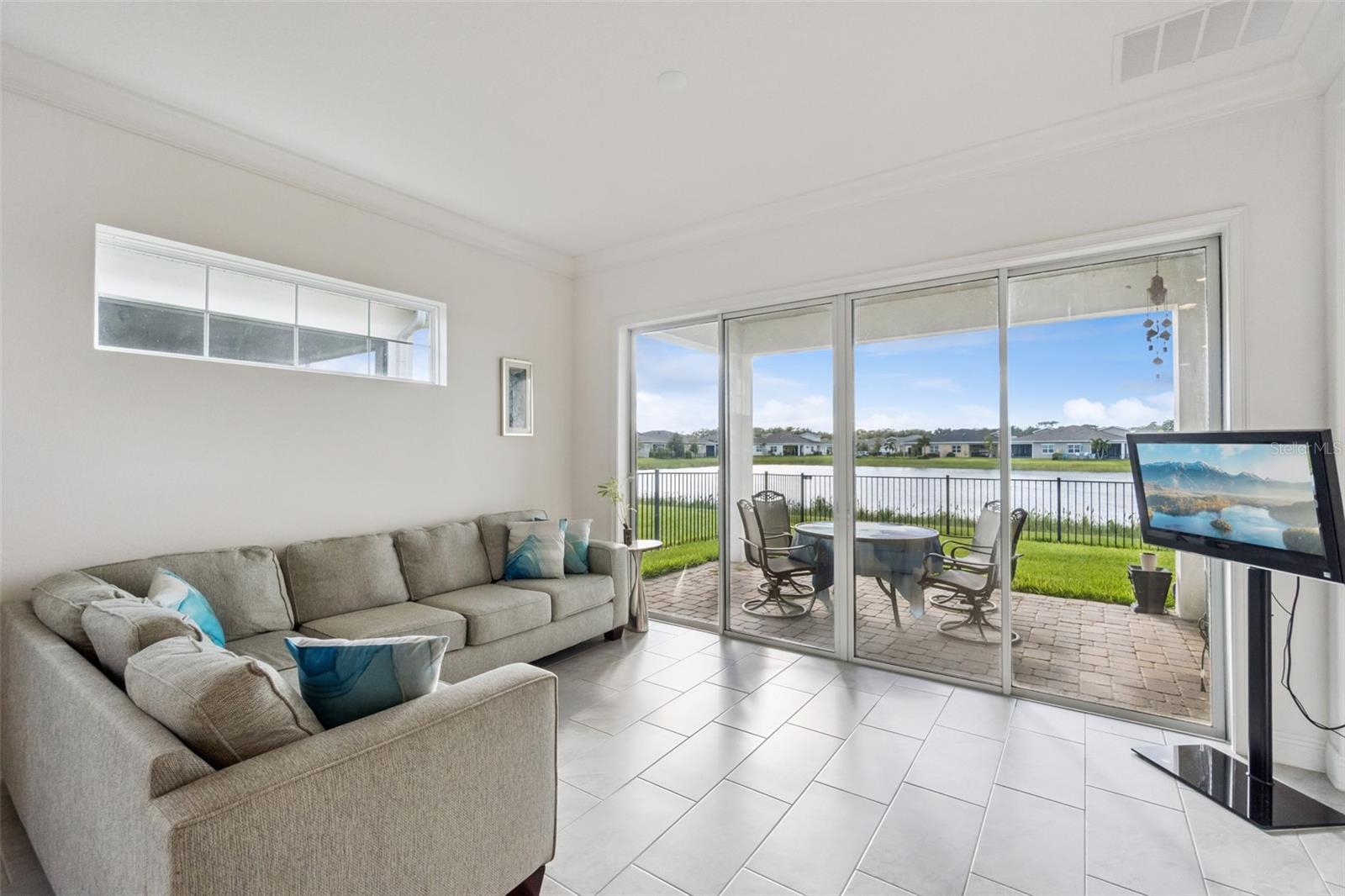 Image 4 of 43 For 2516 Yellow Brick Road