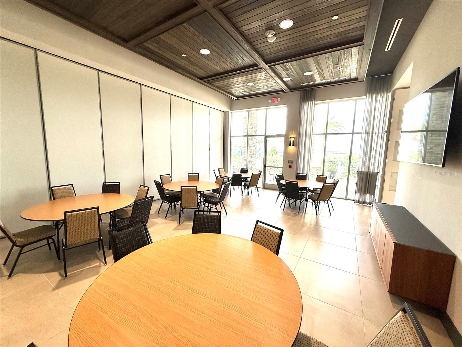 Image 40 of 43 For 2516 Yellow Brick Road