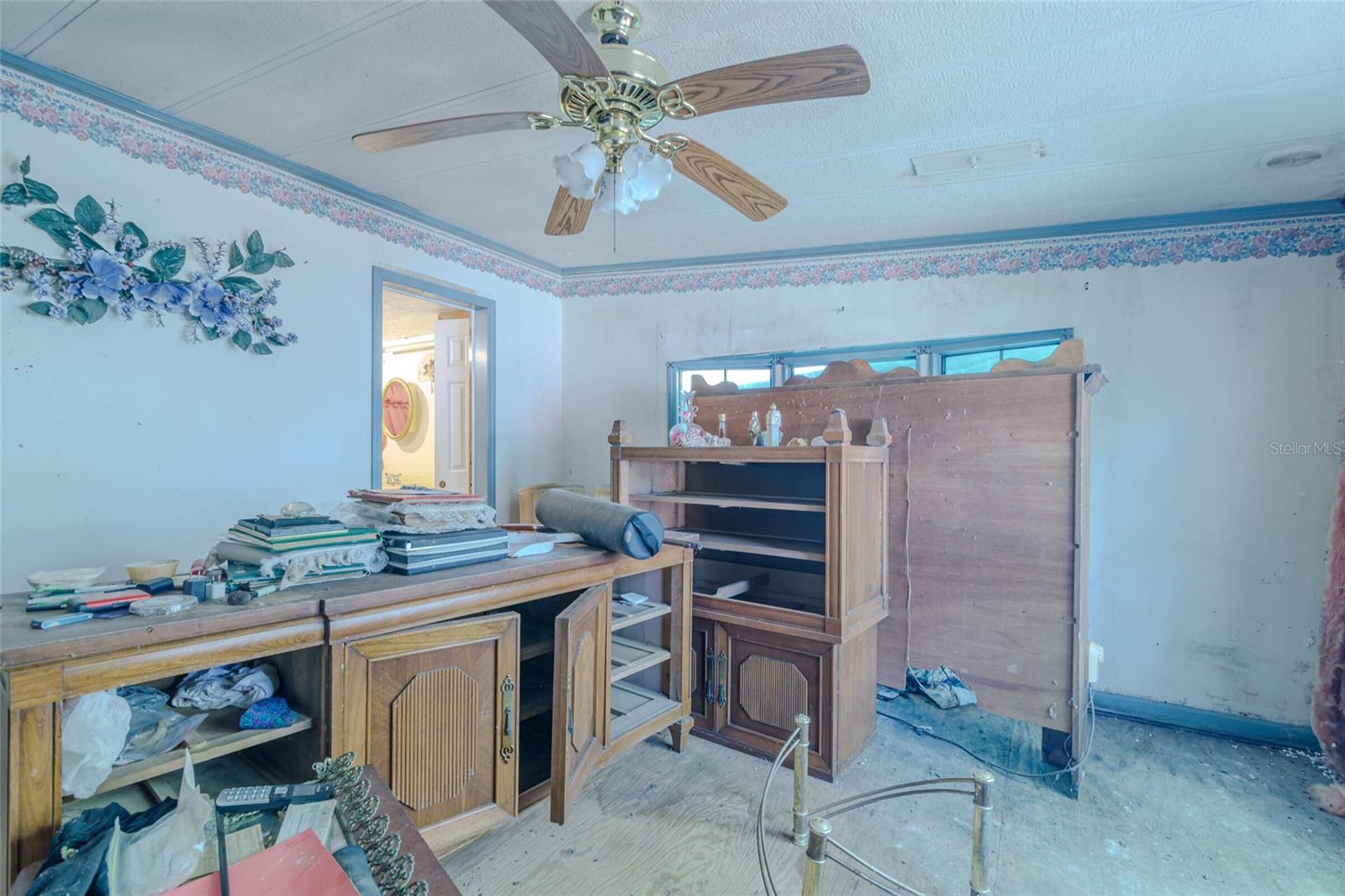 Image 33 of 50 For 9130 197th Avenue