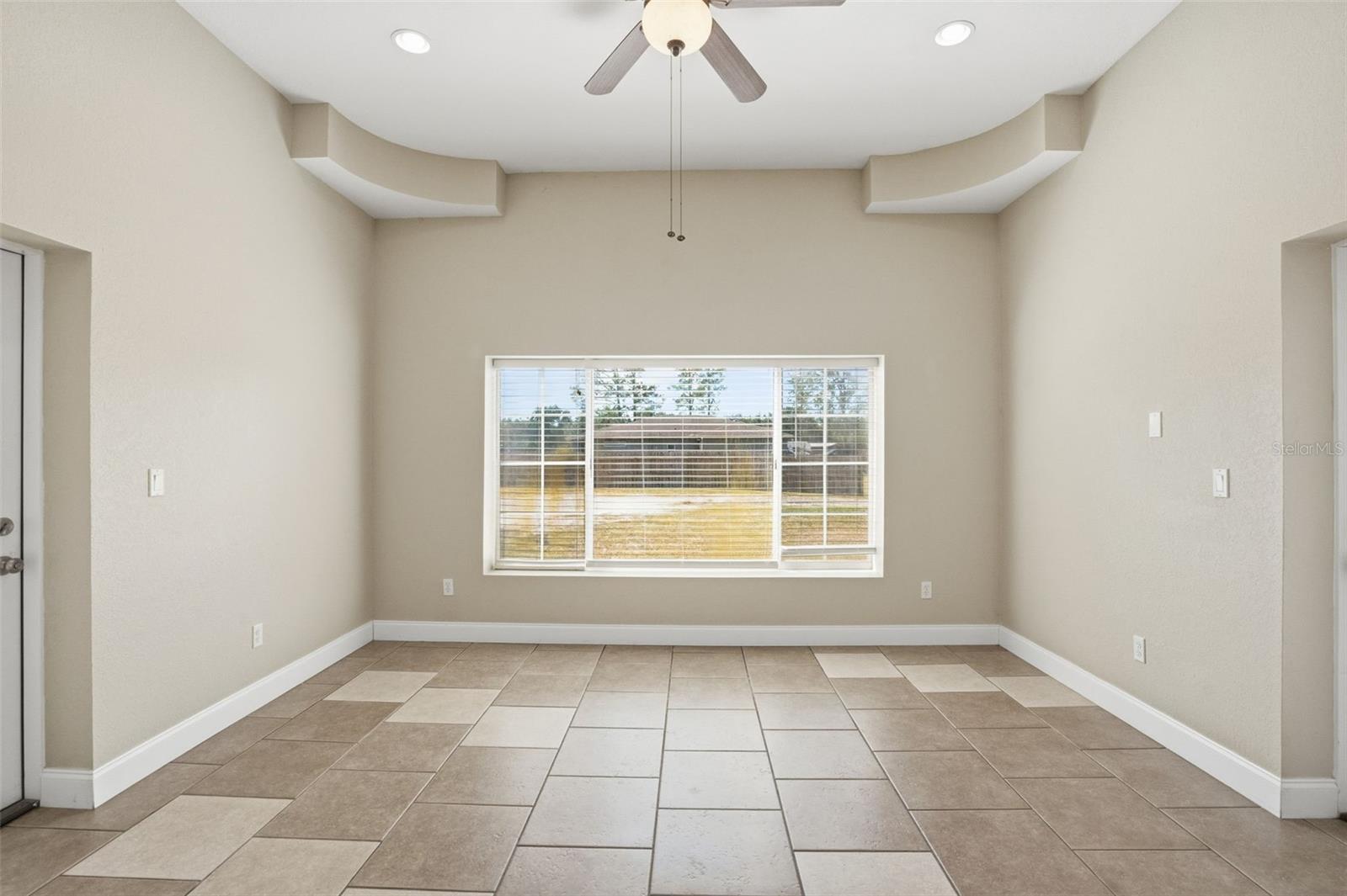 Image 19 of 44 For 23720 Hideout Trail