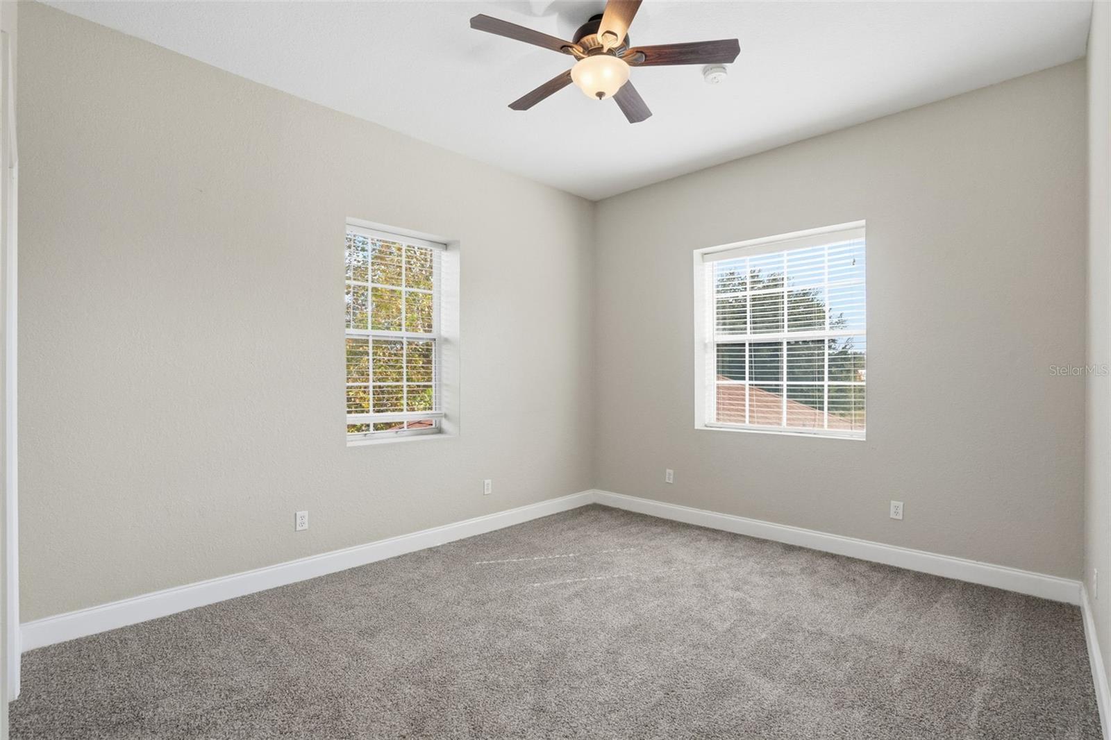 Image 22 of 44 For 23720 Hideout Trail