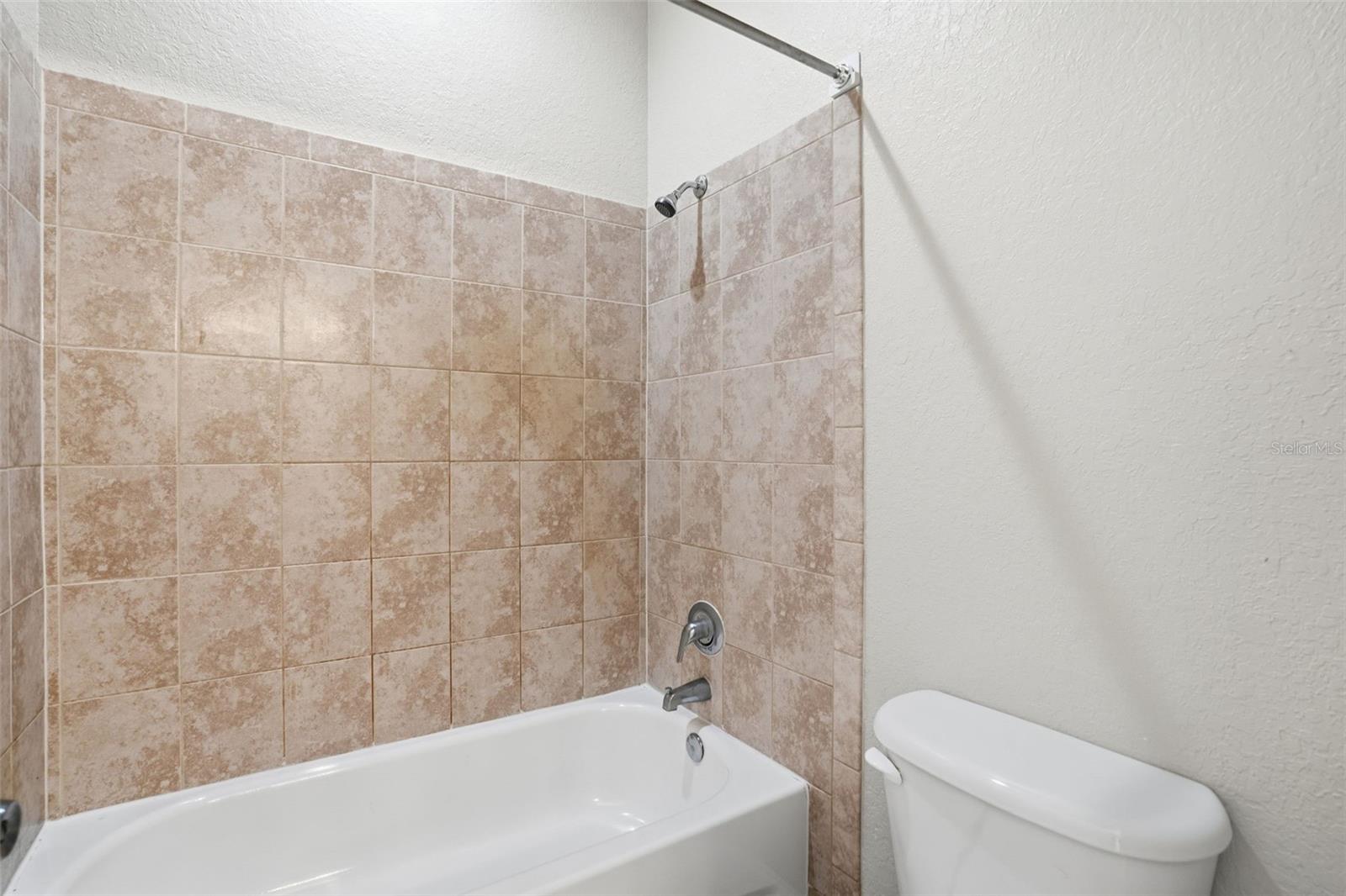 Image 31 of 44 For 23720 Hideout Trail