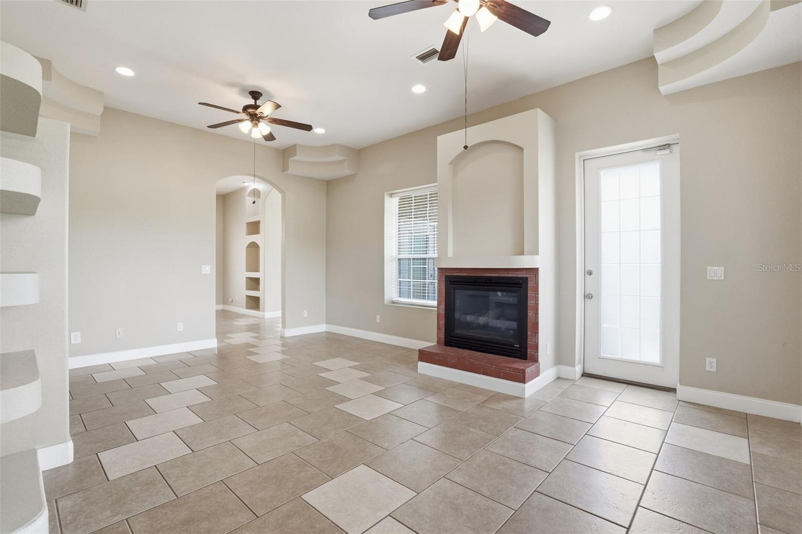 Image 6 of 44 For 23720 Hideout Trail