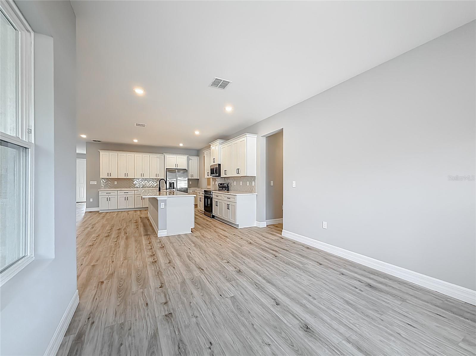 Image 15 of 41 For 12947 58th Circle