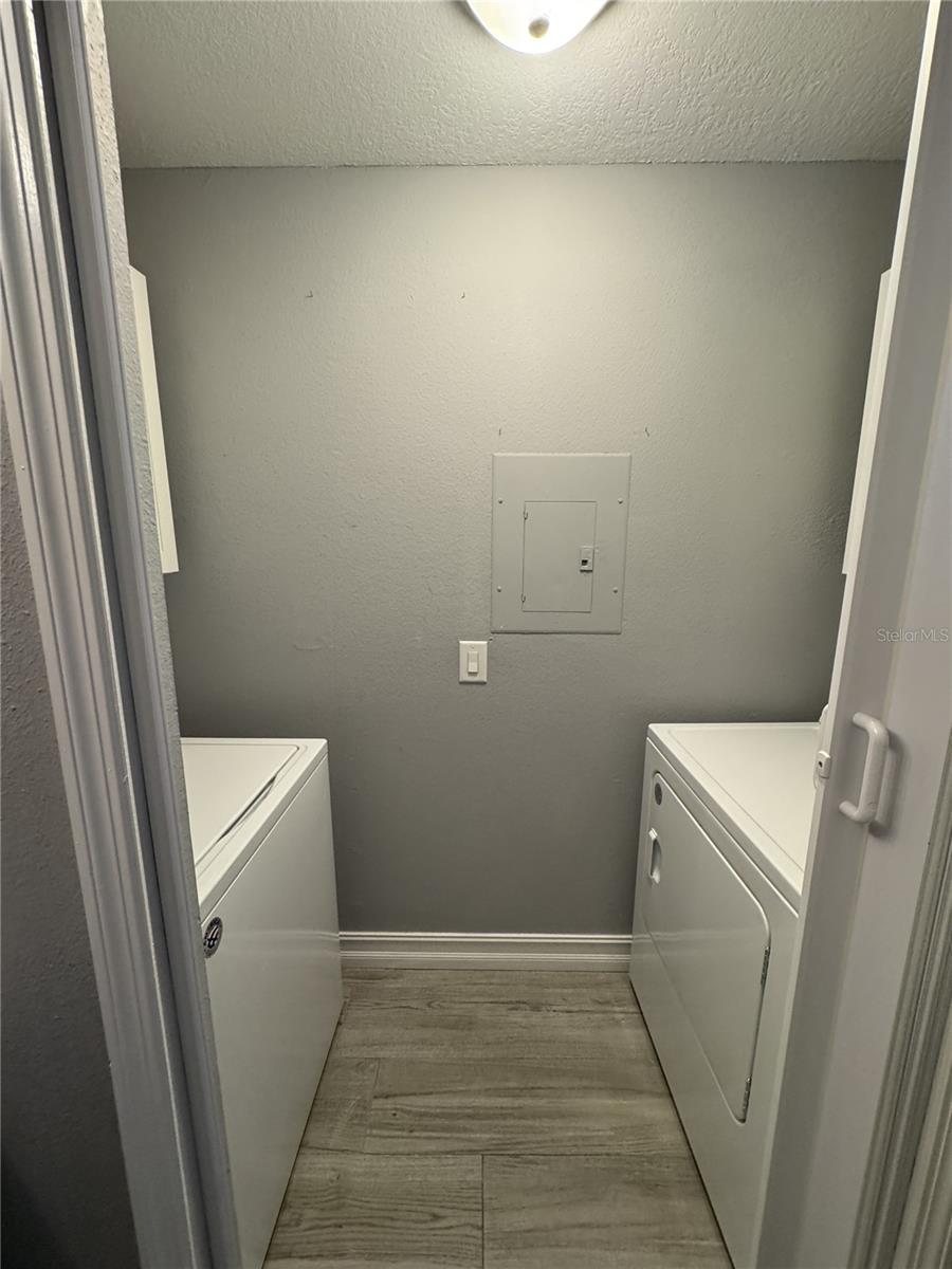 Image 14 of 28 For 9481 Highland Oak Drive 1506