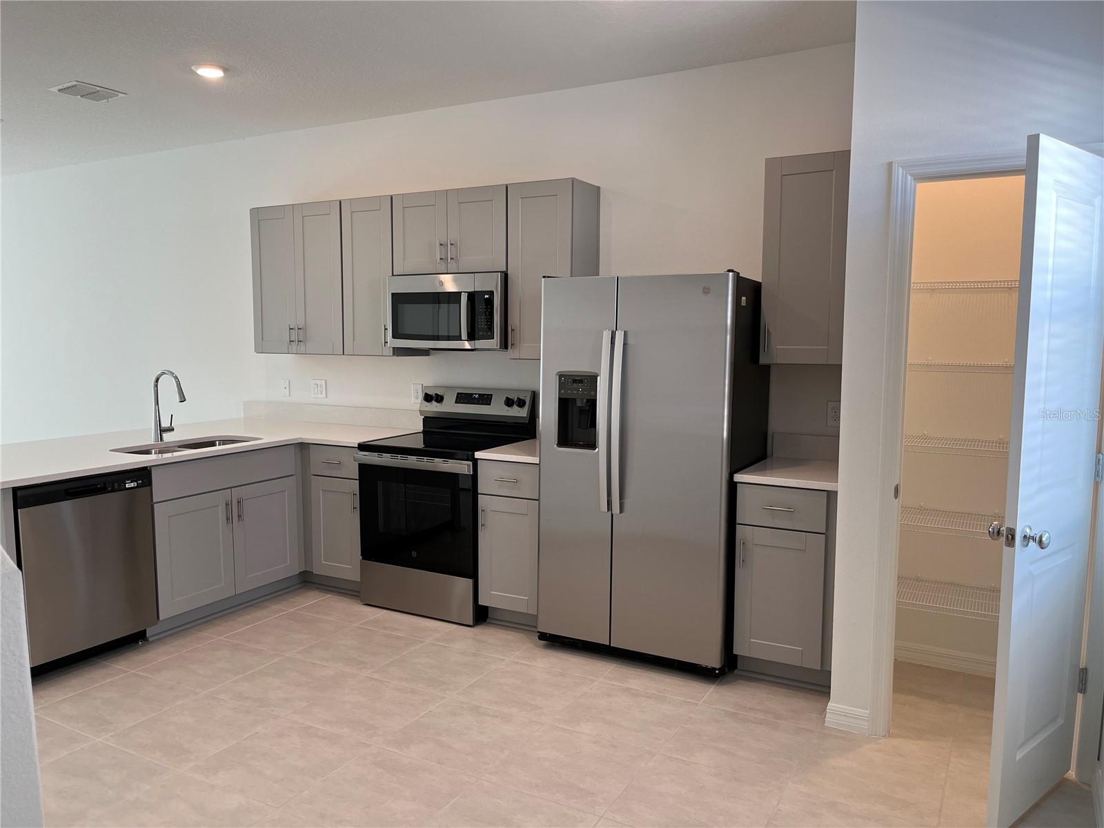 Image 4 of 46 For 2995 Skyline Loop