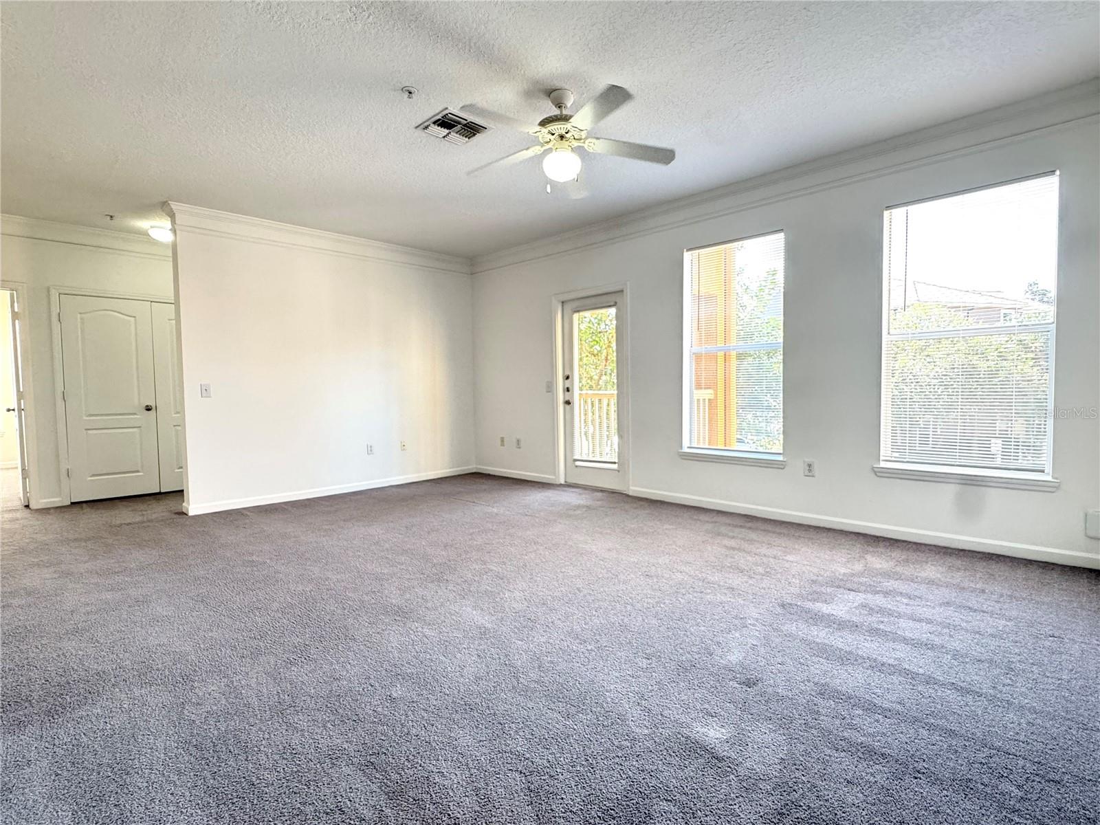 Image 4 of 19 For 8842 Villa View Circle 206