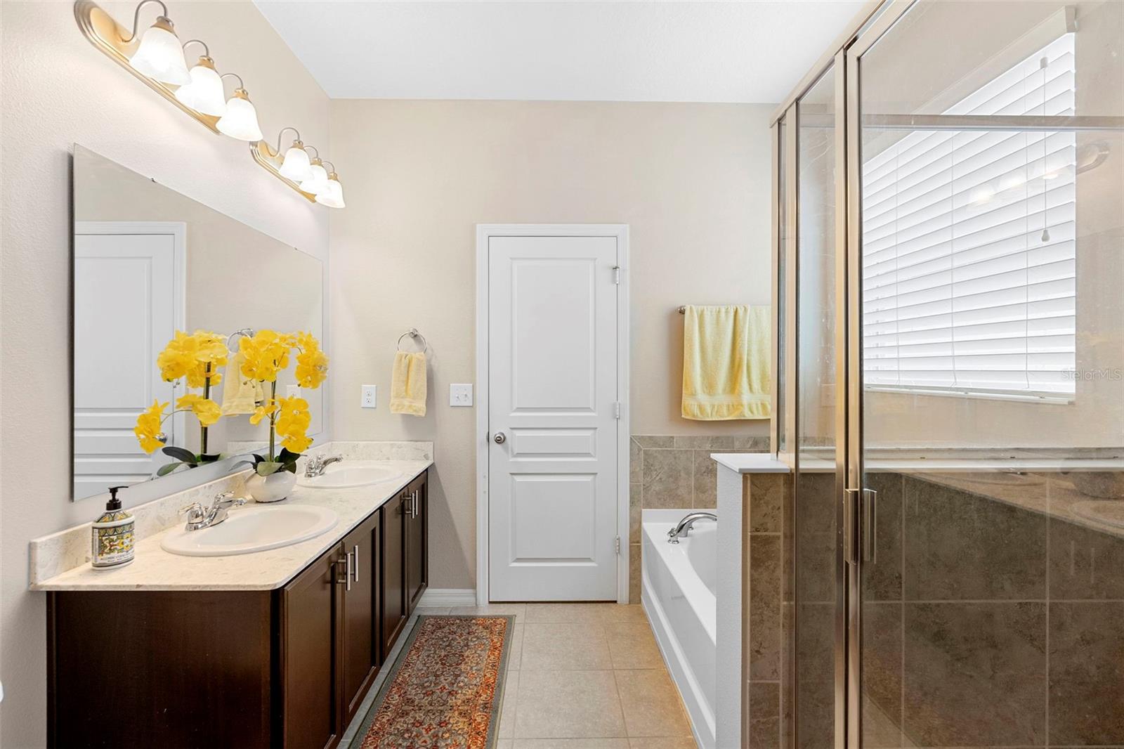 Image 16 of 31 For 14342 Breda Center Loop