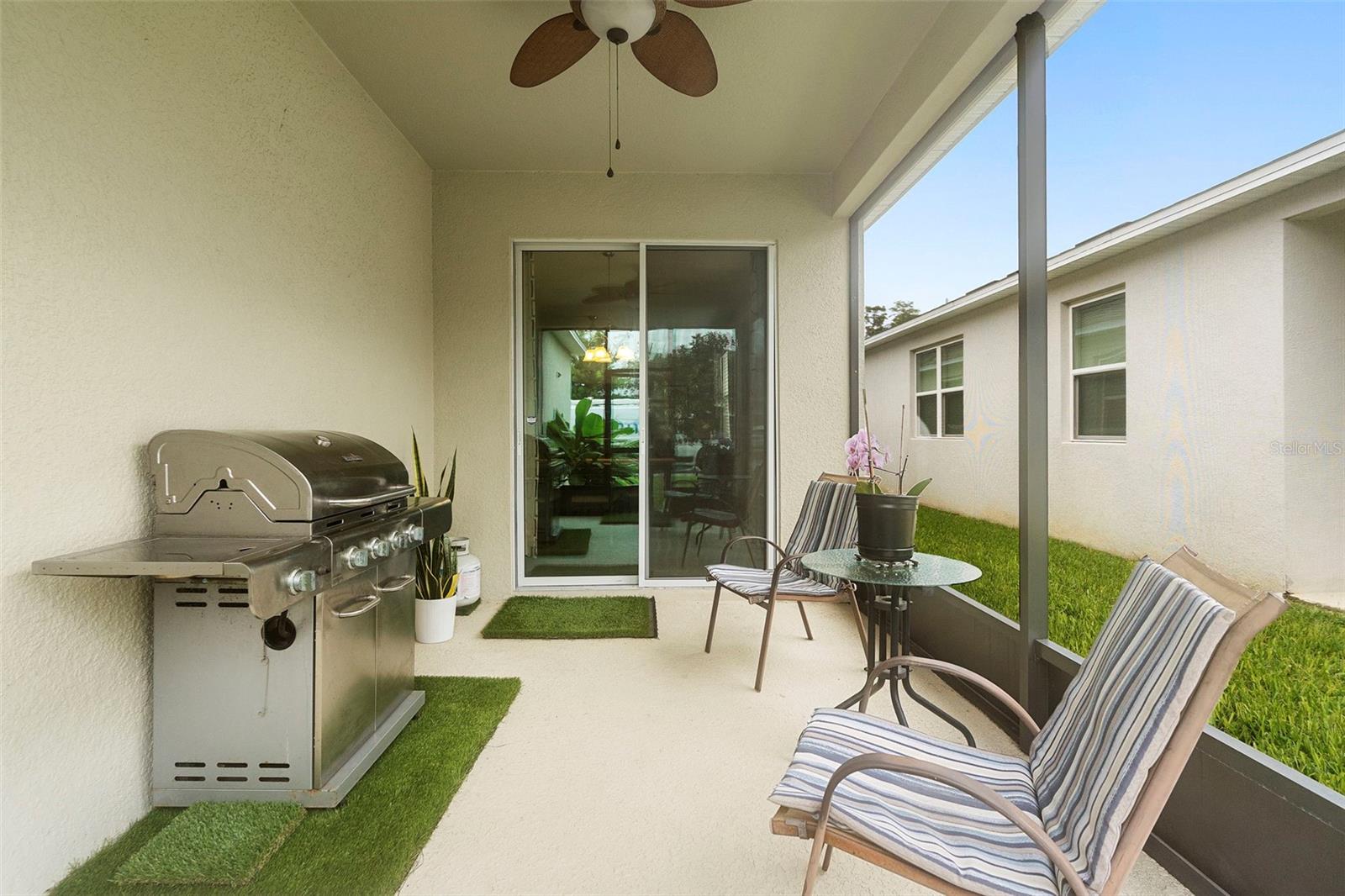 Image 25 of 31 For 14342 Breda Center Loop