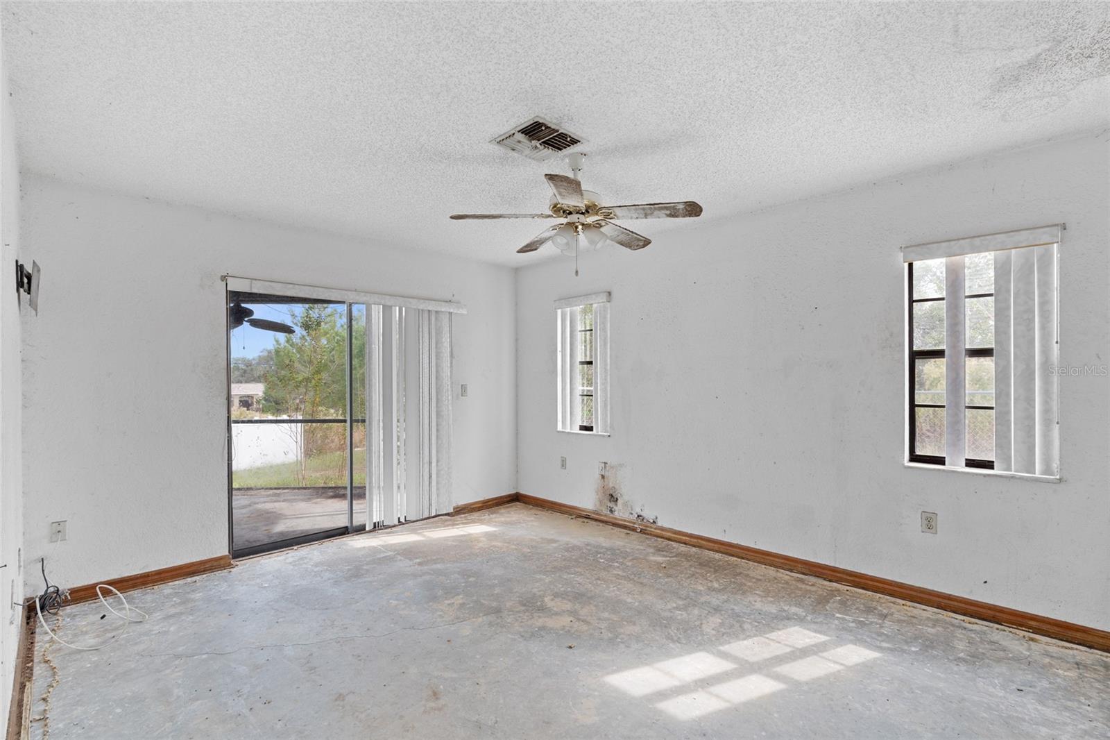 Image 17 of 36 For 6426 July Avenue